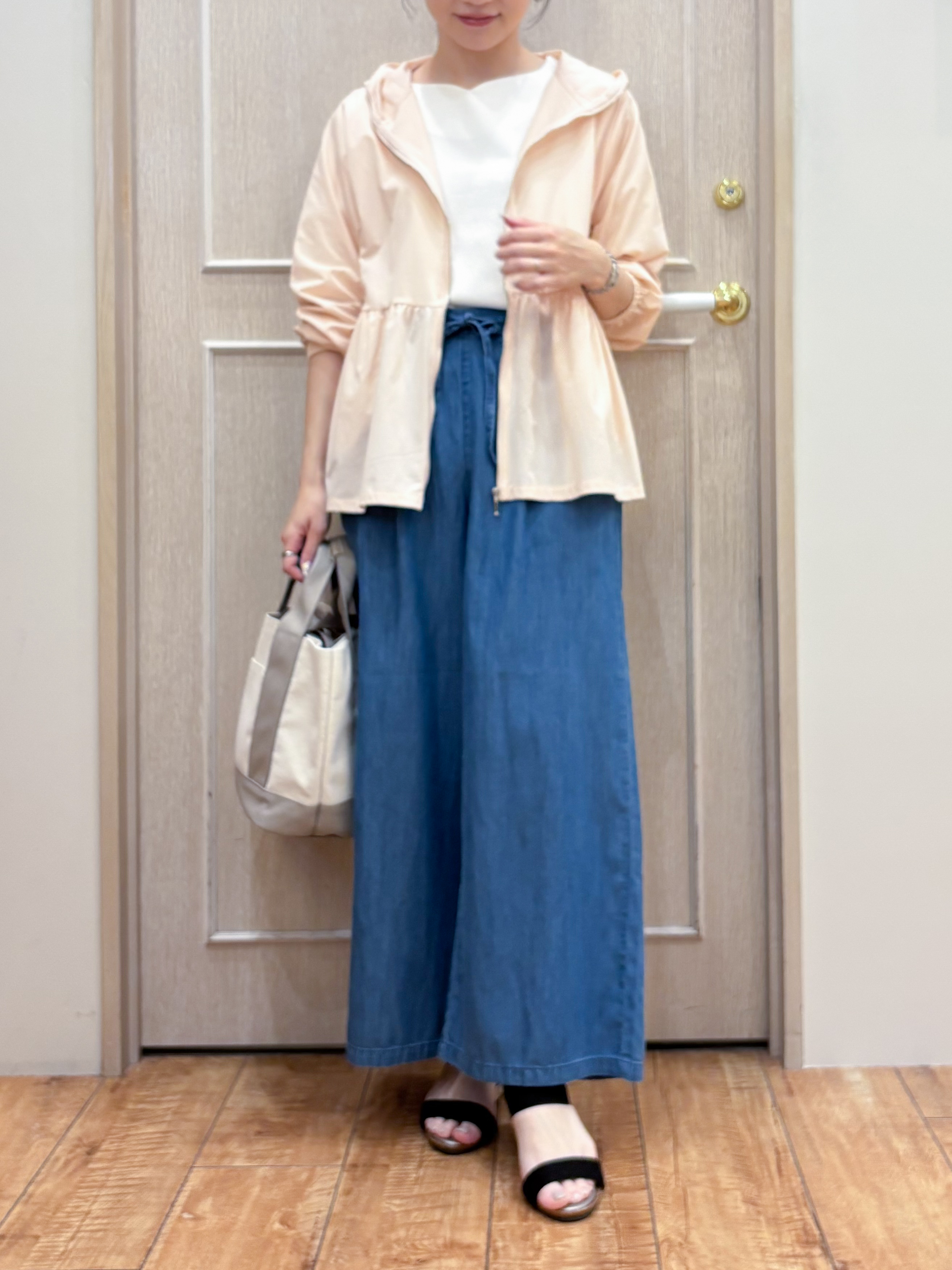 なみさんの「SHOO･LA･RUE｜【S-LL/体型カバー】日焼け対策にも女性らしさを UVカットペプラムパーカ」を使ったコーディネート