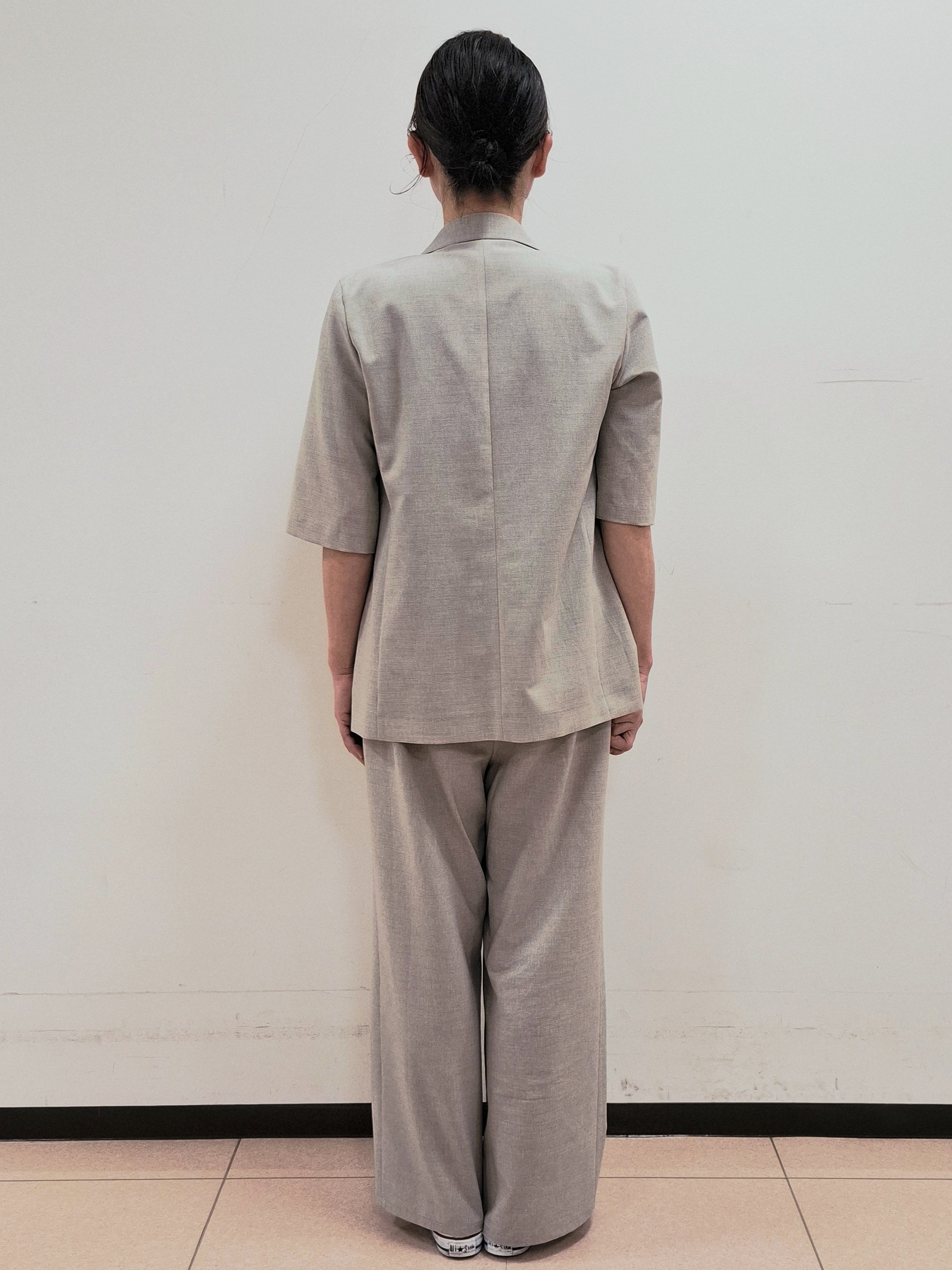 ねぎさんの「UNTITLED｜【シワになりにくい/セットアップ可/接触冷感】ハーフスリーブジャケット」を使ったコーディネート