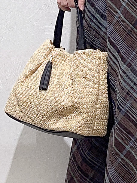 HITOMIさんの「grove｜マドラスチェックキャミワンピース」を使ったコーディネート