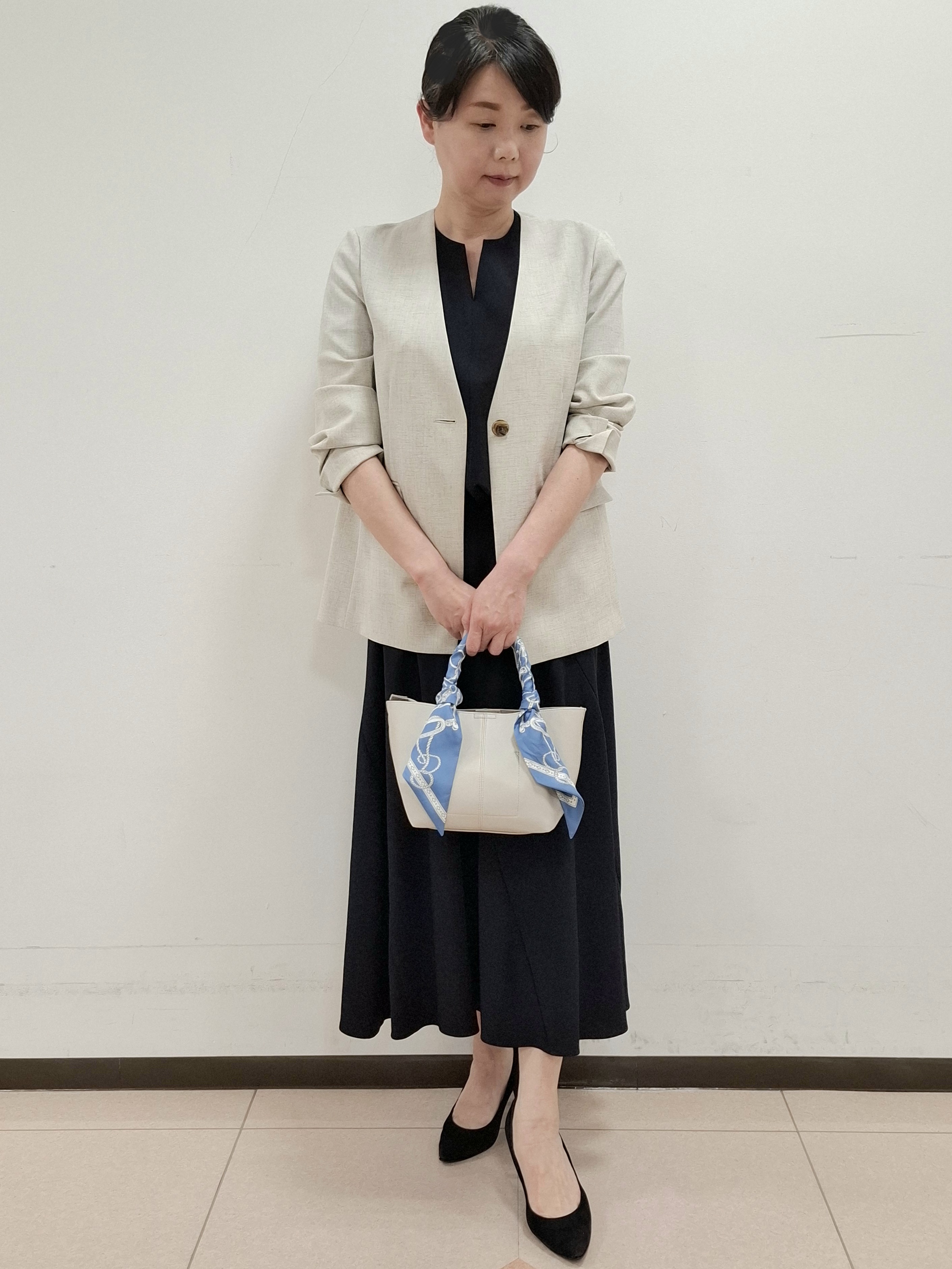 ねぎさんの「UNTITLED｜【UV/接触冷感/セットアップ可】リラクシーキーVネックブラウス」を使ったコーディネート