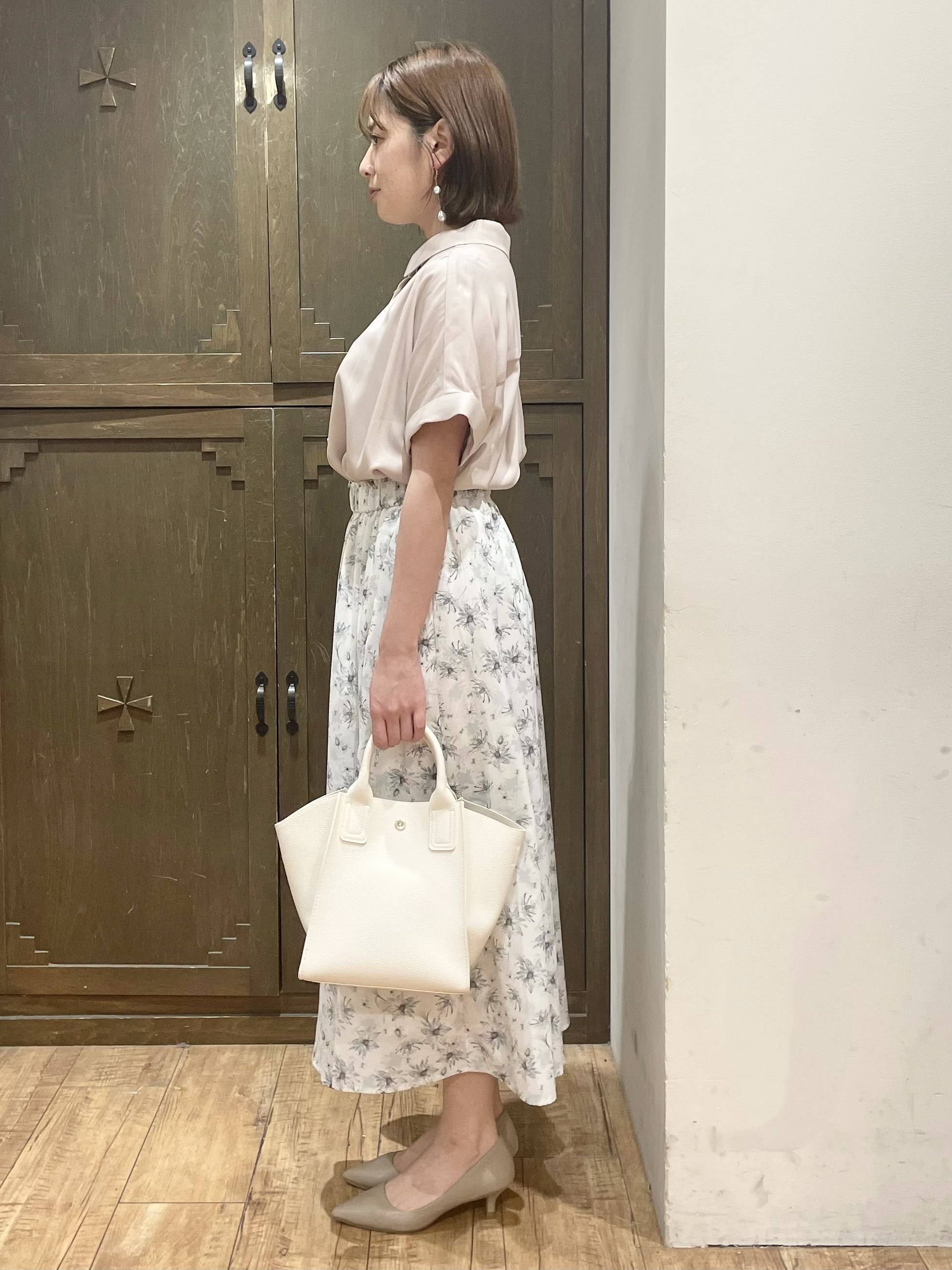 yさんの「index｜【UVケア／接触冷感／吸水速乾】シャンブレーターンバックシャツ《洗濯機OK》」を使ったコーディネート