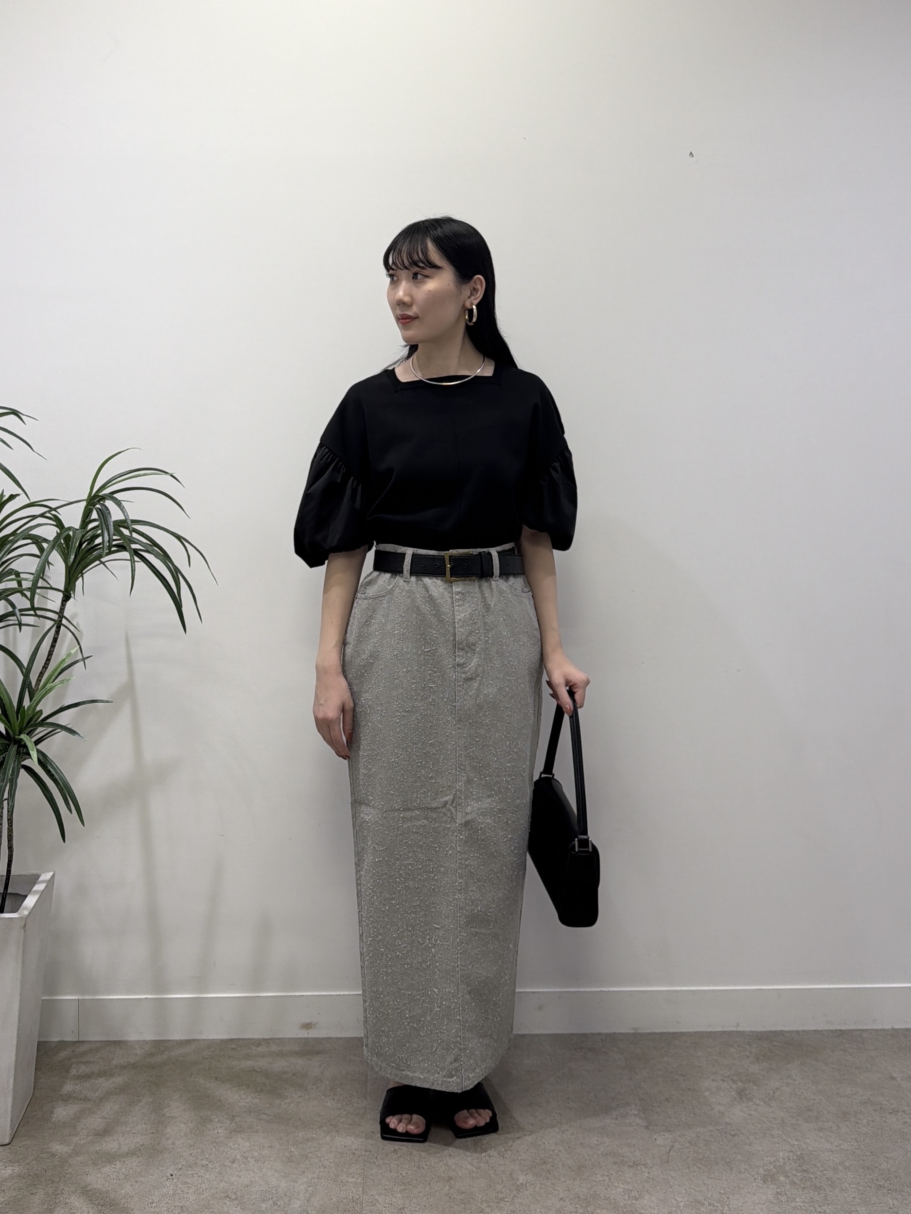 rinaさんの「INDIVI｜ドッキングパフスリーブニット」を使ったコーディネート