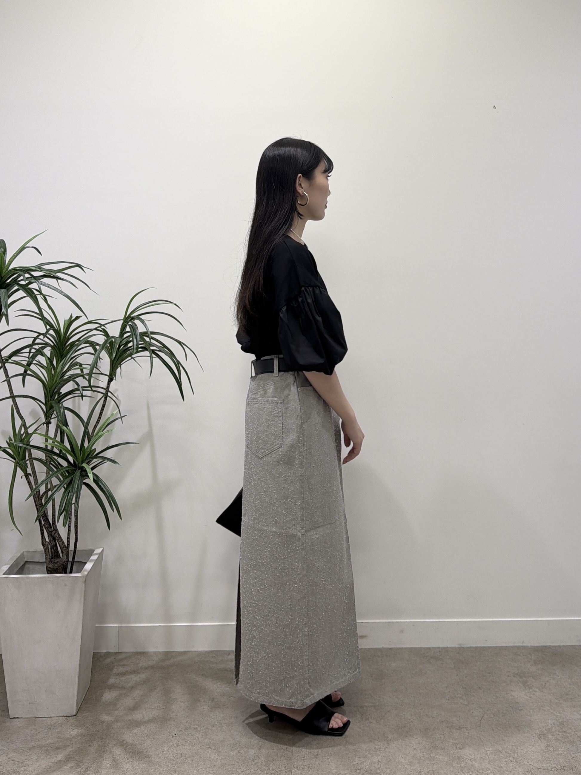 rinaさんの「INDIVI｜ドッキングパフスリーブニット」を使ったコーディネート