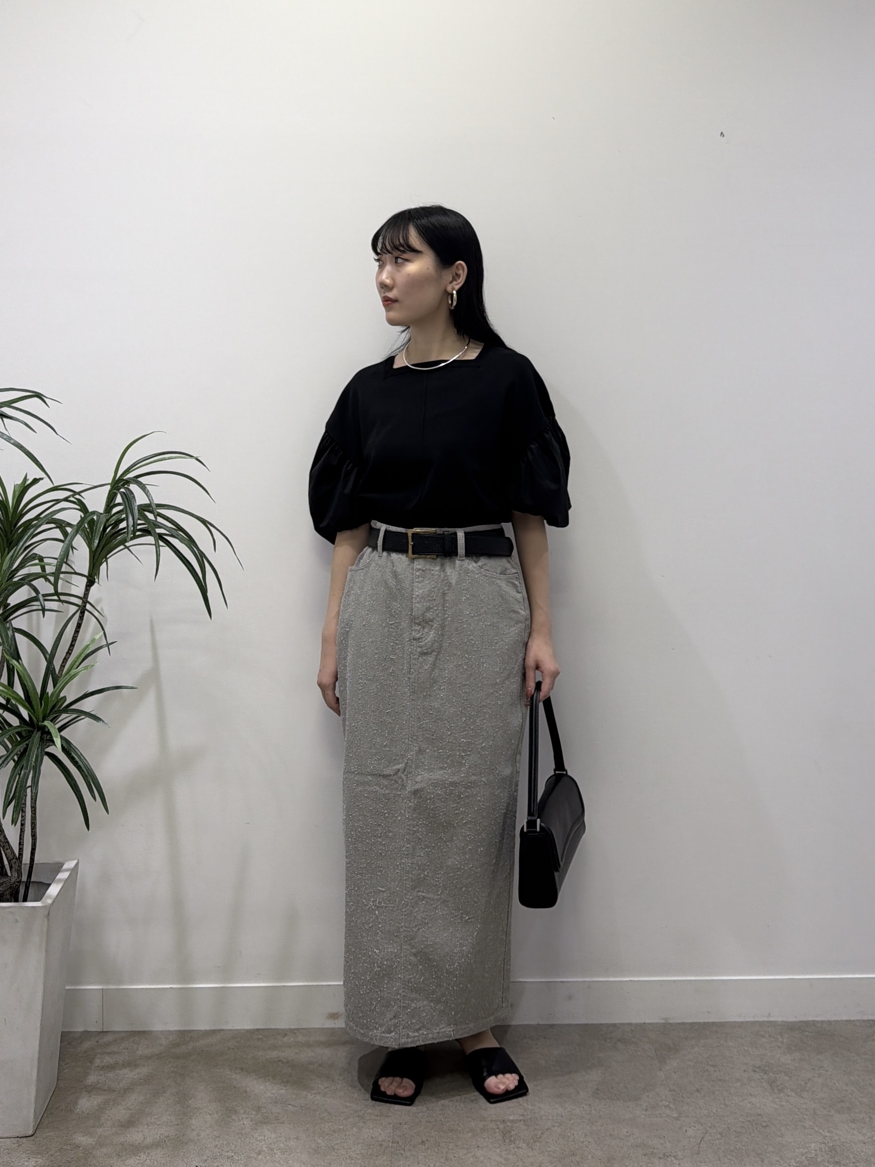 rinaさんの「INDIVI｜ドッキングパフスリーブニット」を使ったコーディネート