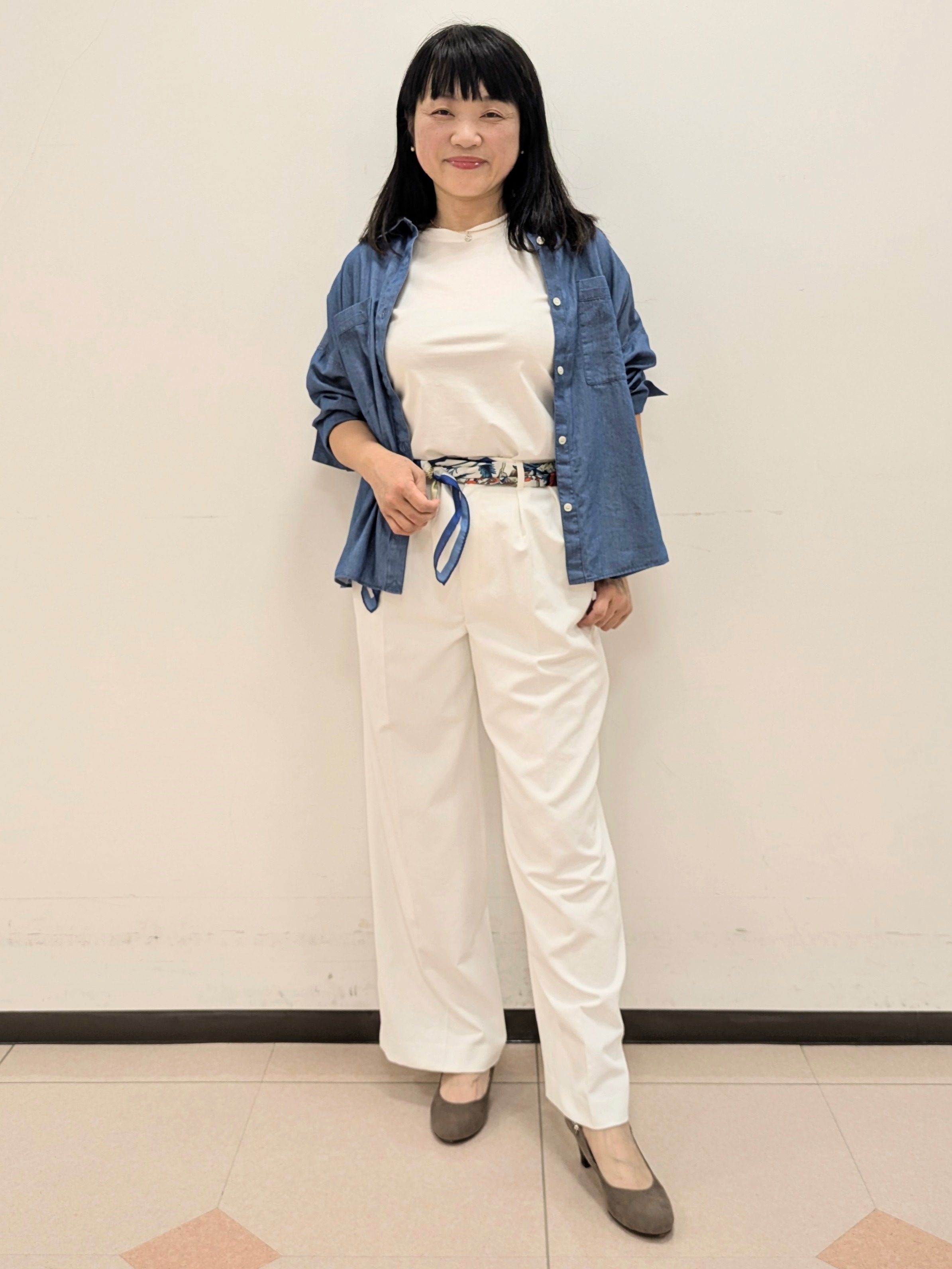 ともさんの「UNTITLED｜◆【コットン100%/洗える】エアリーデニムシャツ」を使ったコーディネート