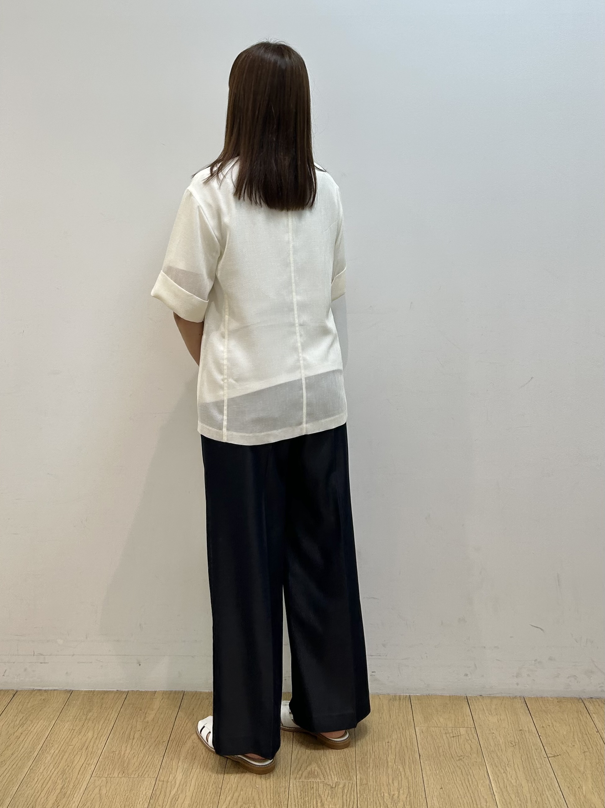kozueさんの「INDIVI｜【洗える／メッシュ素材／SETUP可能】半袖シアージャケット」を使ったコーディネート