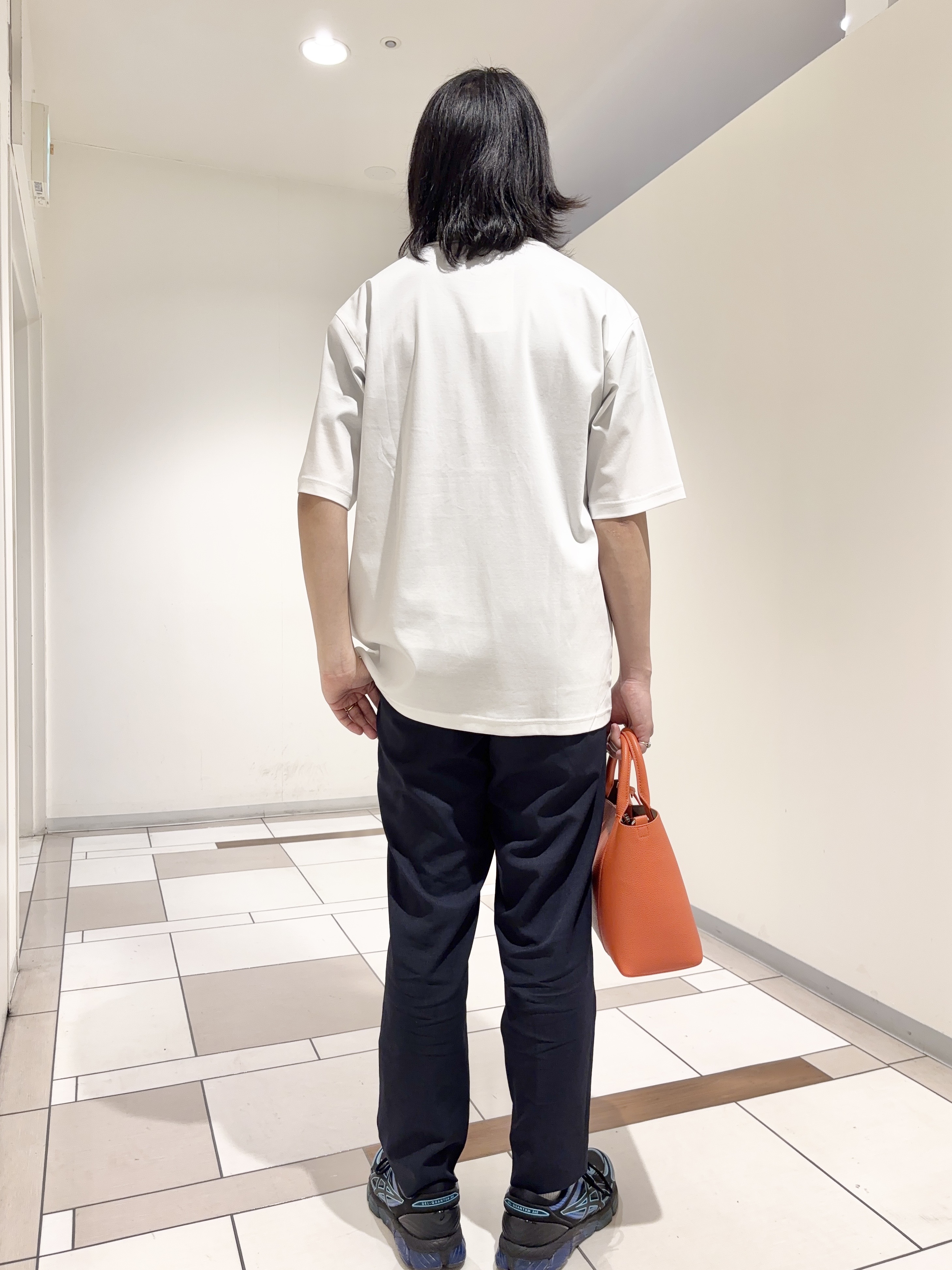 及川さんの「TAKEO KIKUCHI｜【BOWLER HAT LABEL】アイスクリアコットン ワンストローク 半袖Tシャツ」を使ったコーディネート