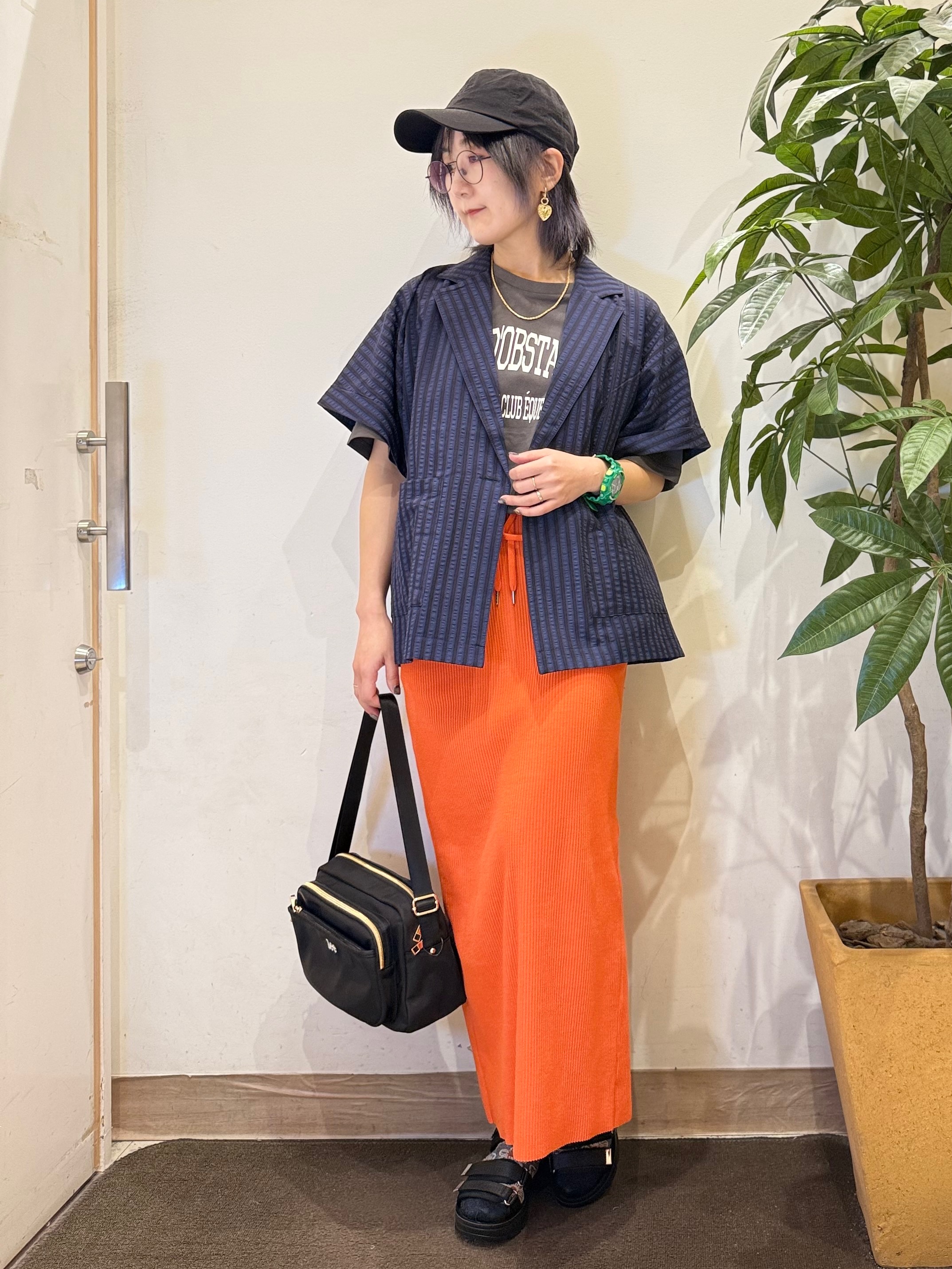 misakiさんの「SHOO･LA･RUE｜【S-LL/吸水速乾/セットアップ可】羽織るだけで主役になる サッカーストライプシャツジャケット」を使ったコーディネート