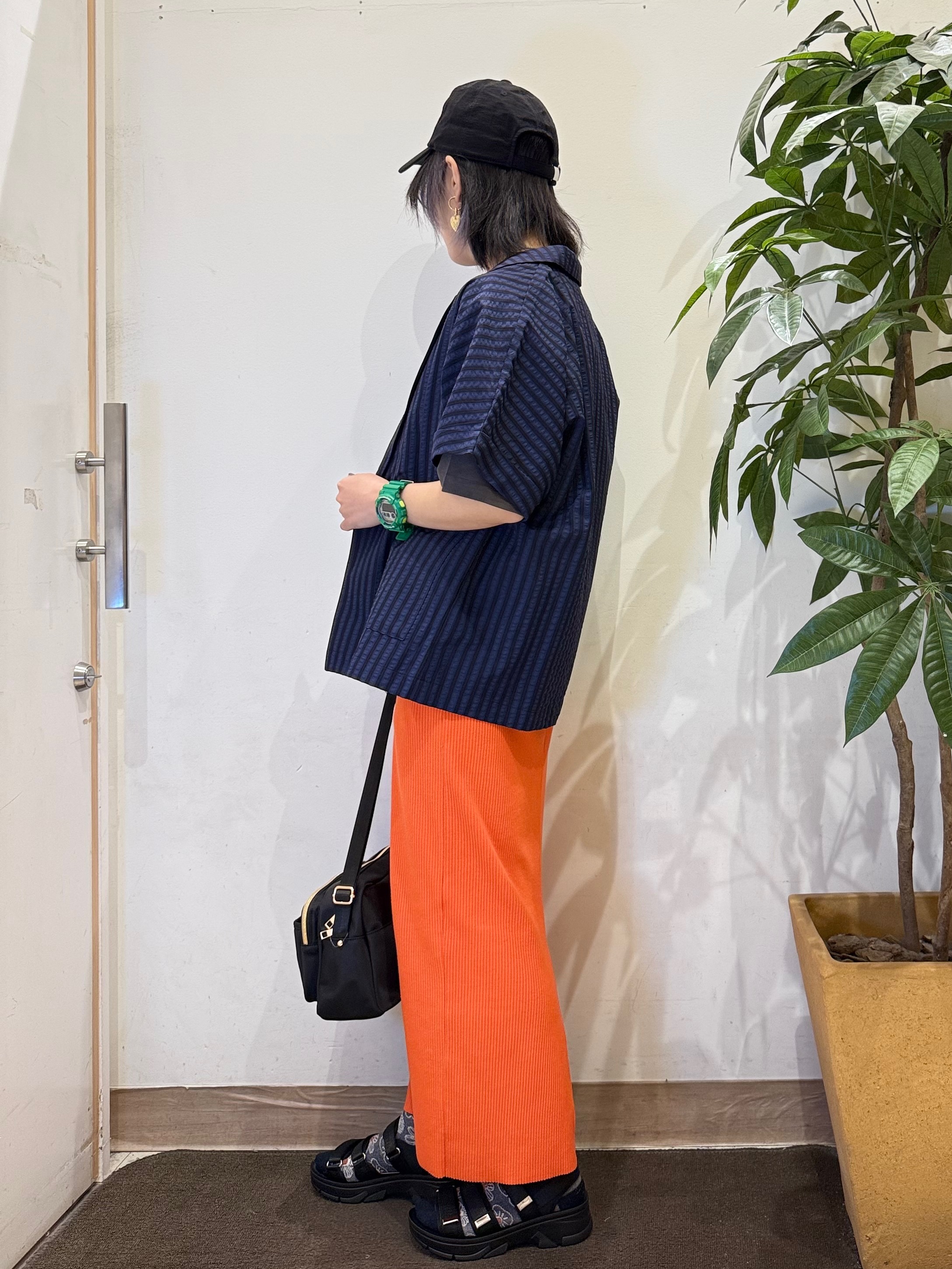 misakiさんの「SHOO･LA･RUE｜【S-LL/吸水速乾/セットアップ可】羽織るだけで主役になる サッカーストライプシャツジャケット」を使ったコーディネート