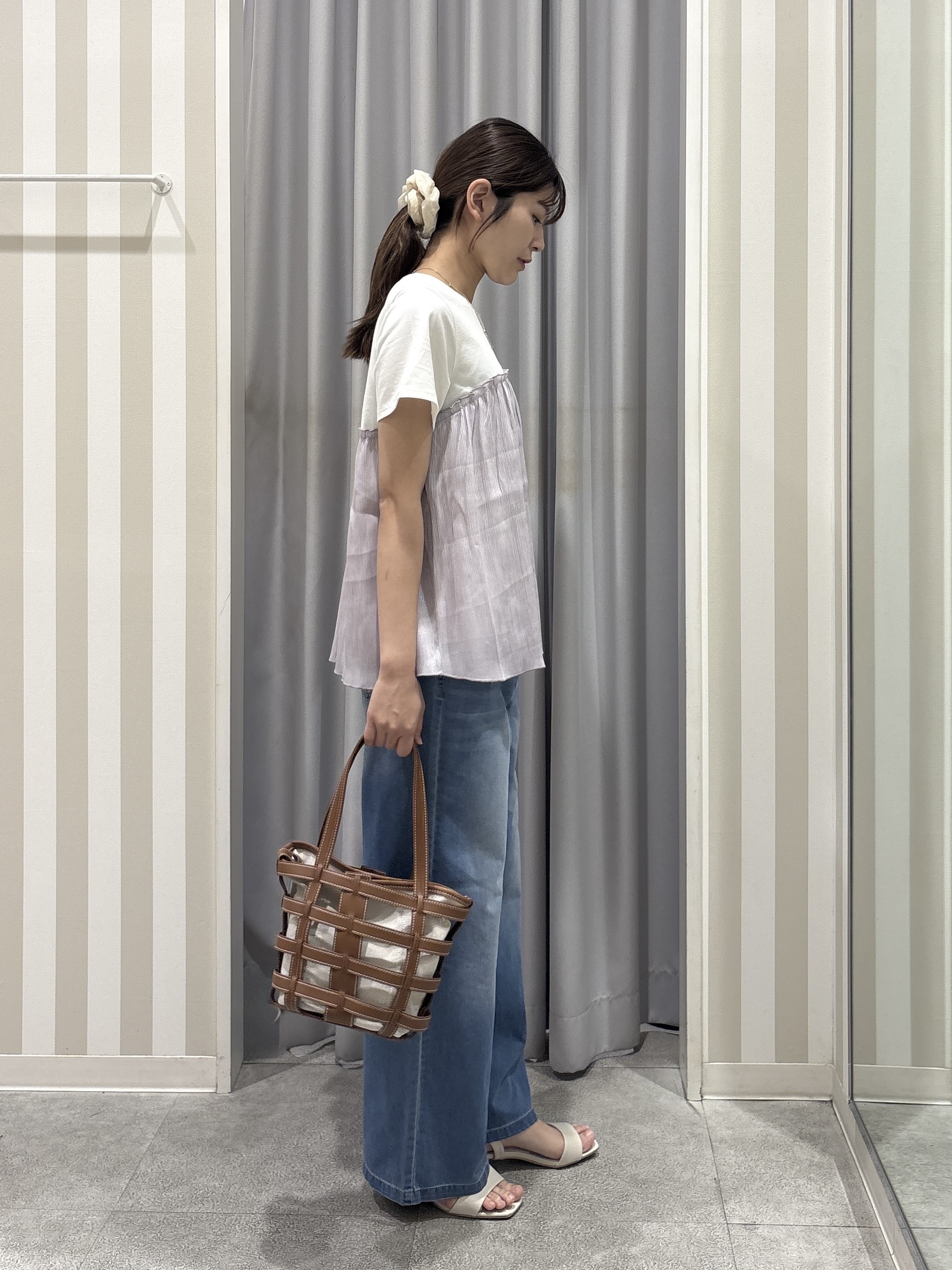 Rikaさんの「SHOO･LA･RUE｜【体型カバー】1枚でインせず決まる きらきらビスチェ風Tシャツ」を使ったコーディネート