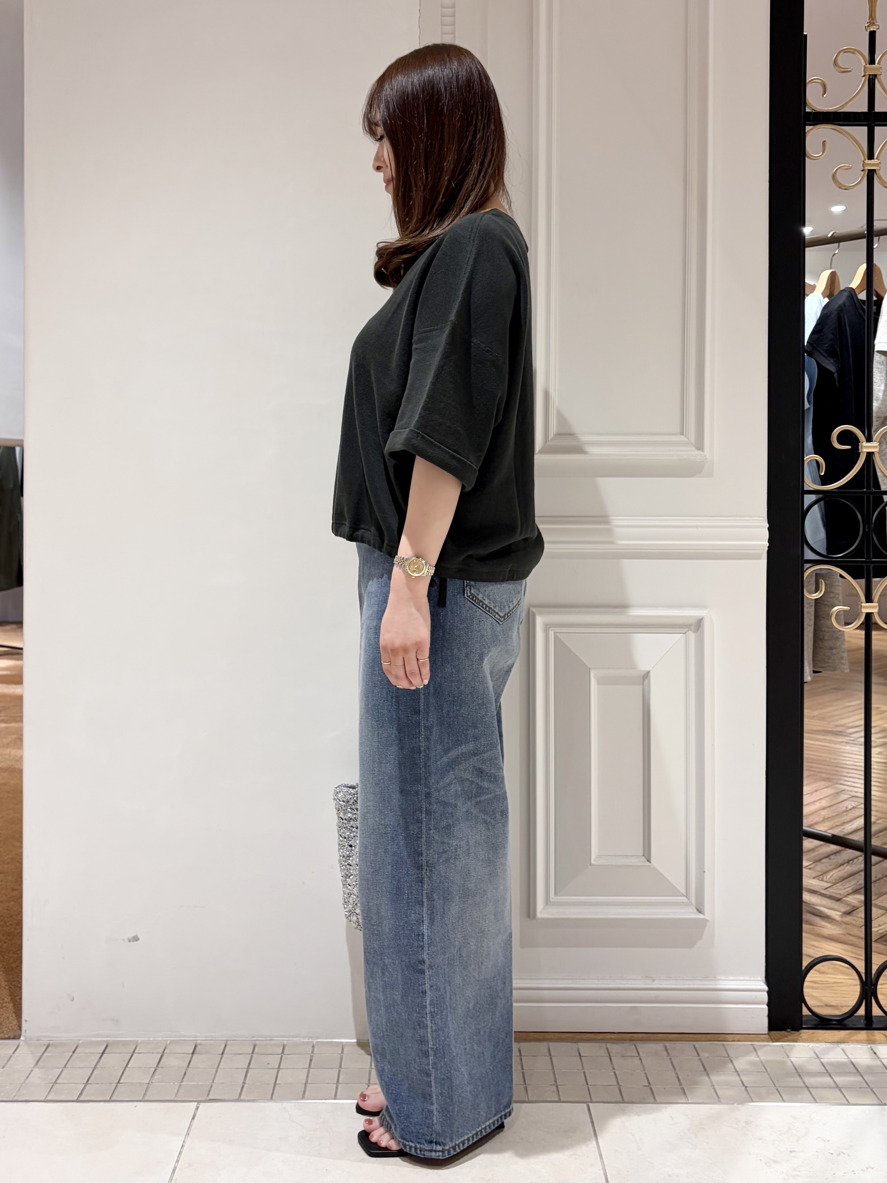 minowaさんの「DRESSTERIOR｜ヴィンテージ加工ワイドデニムパンツ」を使ったコーディネート