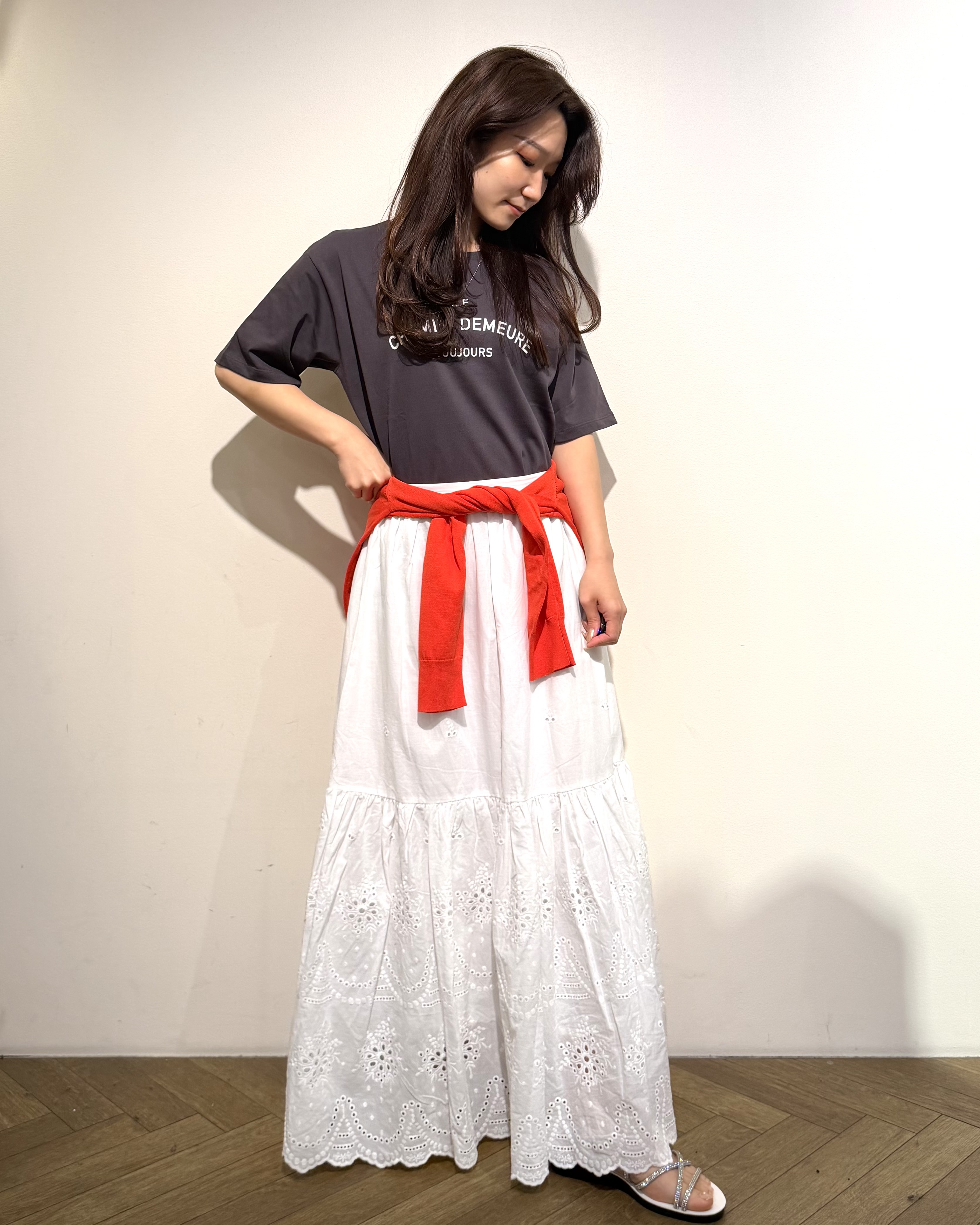 mikuさんの「OPAQUE.CLIP｜ロゴプリントアソートTシャツ【洗濯機OK】」を使ったコーディネート