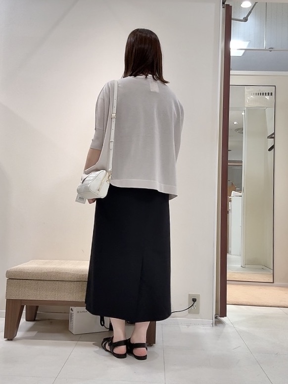 YUIさんの「UNTITLED｜【接触冷感/UVカット/遮熱/抗菌防臭】ライトプレーティングワンピース」を使ったコーディネート
