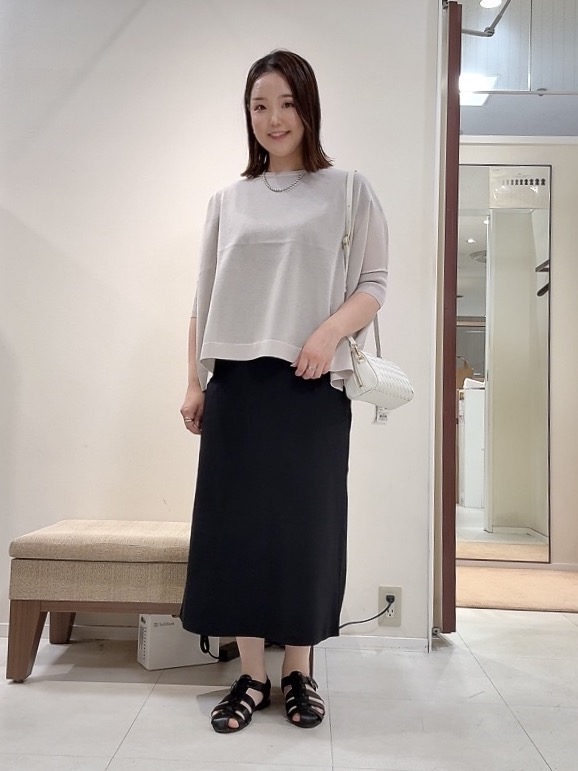 YUIさんの「UNTITLED｜【接触冷感/UVカット/遮熱/抗菌防臭】ライトプレーティングワンピース」を使ったコーディネート