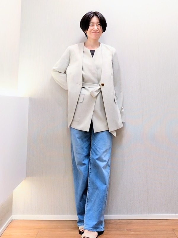 ミズタさんの「UNTITLED｜◆【さらりと快適/セットアップ可/UV/接触冷感】スラブカラーレスジャケット」を使ったコーディネート