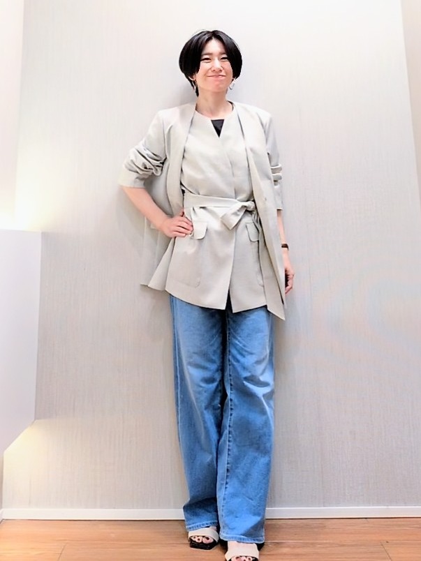 ミズタさんの「UNTITLED｜◆【さらりと快適/セットアップ可/UV/接触冷感】スラブカラーレスジャケット」を使ったコーディネート