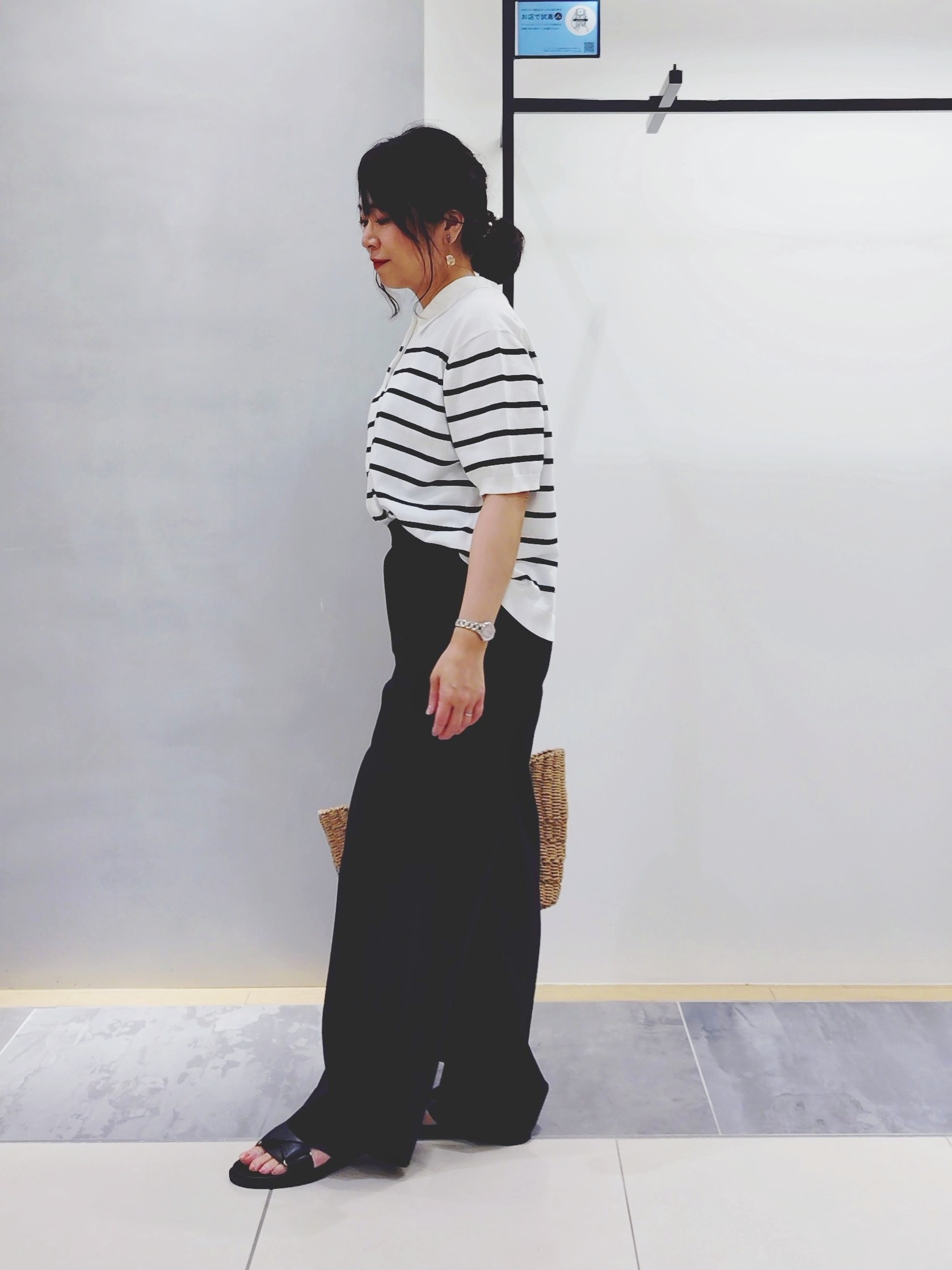 TOMOMIさんの「INDIVI｜【褒められパンツ／洗える／ウエストゴム】ワイドタックパンツ」を使ったコーディネート