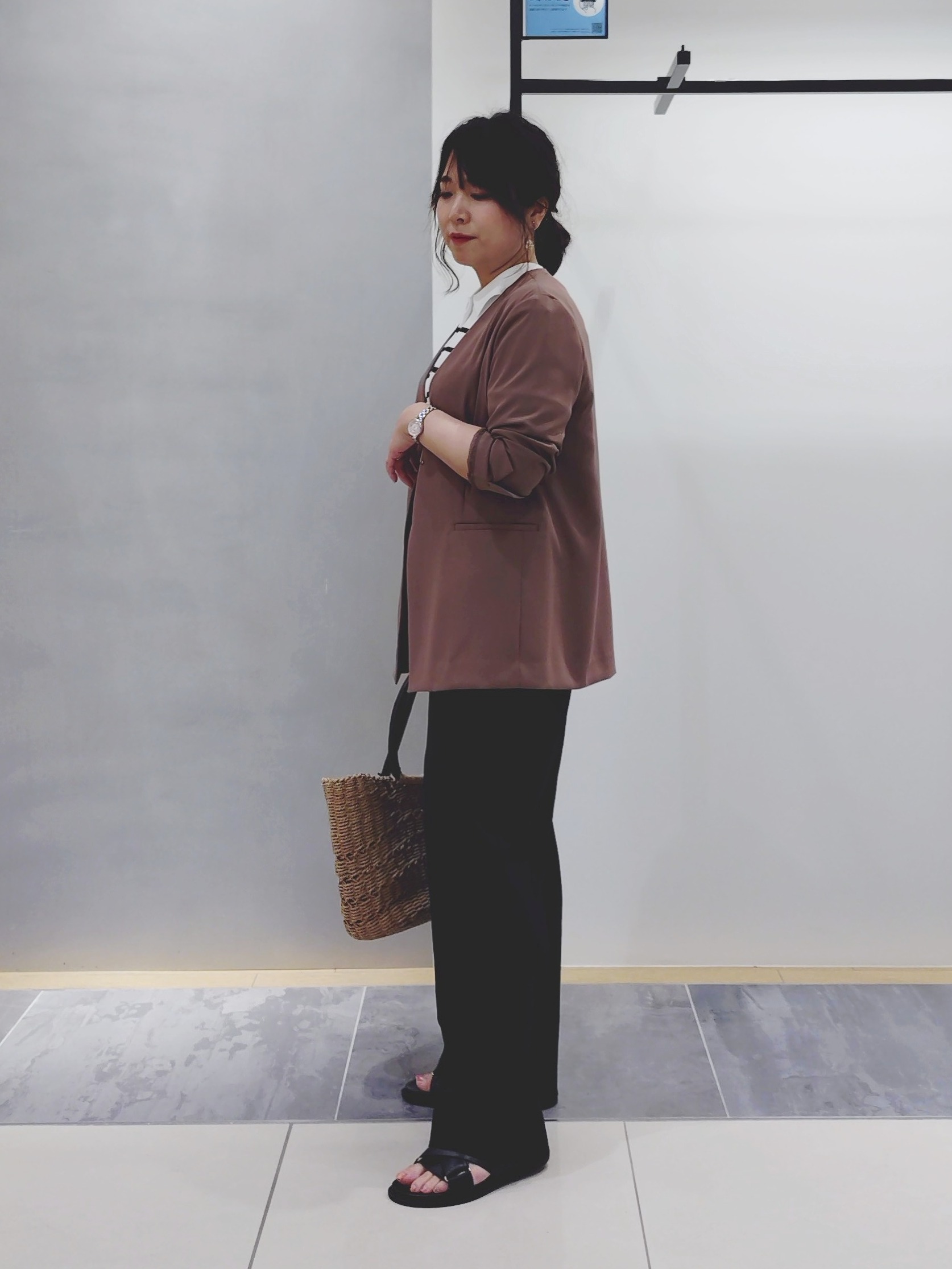 TOMOMIさんの「INDIVI｜【接触冷感／透湿／着る日傘】ノーカラージャケット」を使ったコーディネート