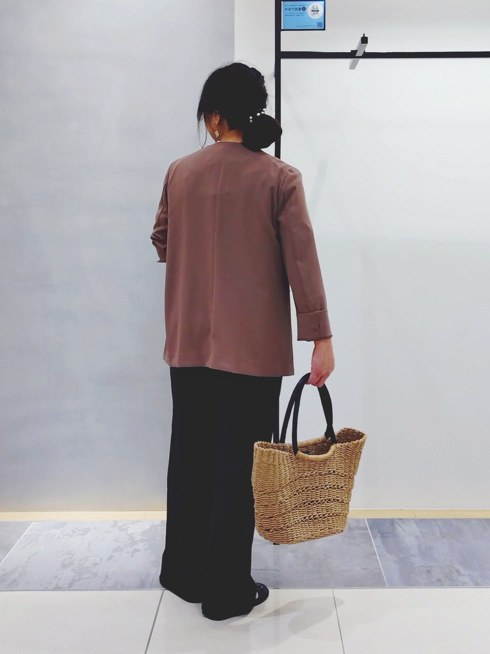 TOMOMIさんの「INDIVI｜【接触冷感／透湿／着る日傘】ノーカラージャケット」を使ったコーディネート