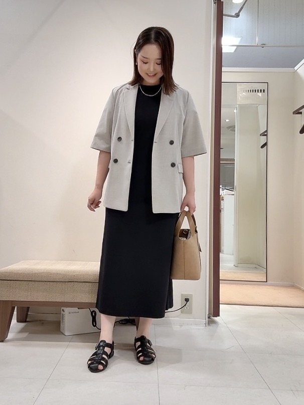 YUIさんの「UNTITLED｜【シワになりにくい/セットアップ可/接触冷感】ハーフスリーブジャケット」を使ったコーディネート