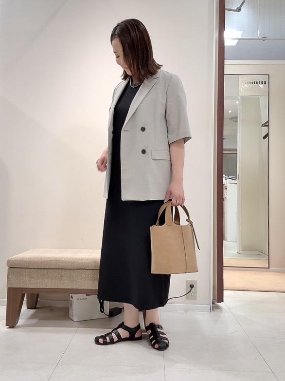 YUIさんの「UNTITLED｜【シワになりにくい/セットアップ可/接触冷感】ハーフスリーブジャケット」を使ったコーディネート