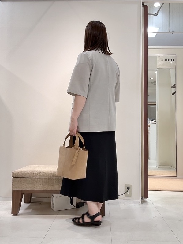 YUIさんの「UNTITLED｜【シワになりにくい/セットアップ可/接触冷感】ハーフスリーブジャケット」を使ったコーディネート