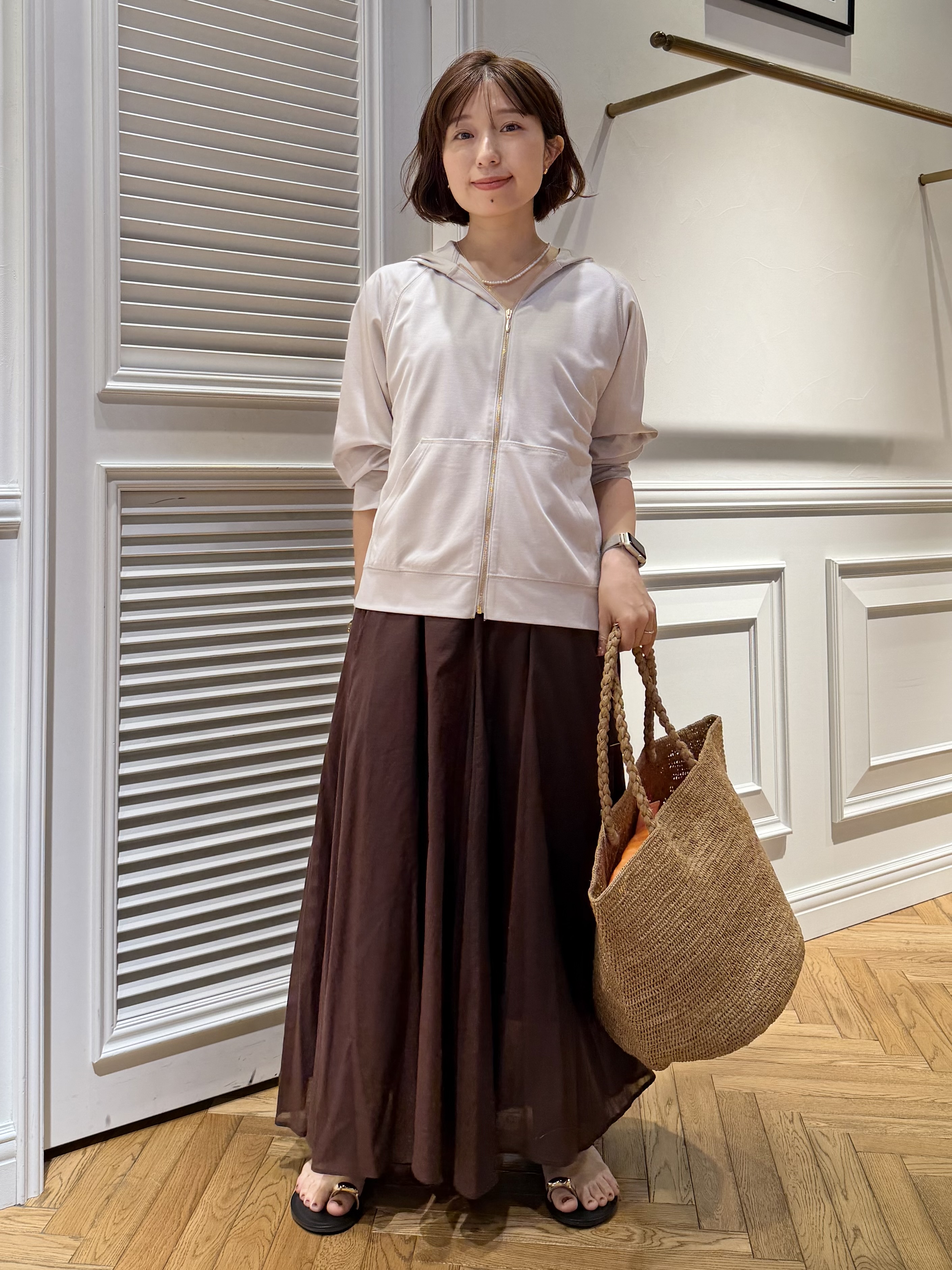 つじ まこさんの「DRESSTERIOR｜【きれいめ/ウォッシャブル】コットンローンフレンチスリーブワンピ」を使ったコーディネート