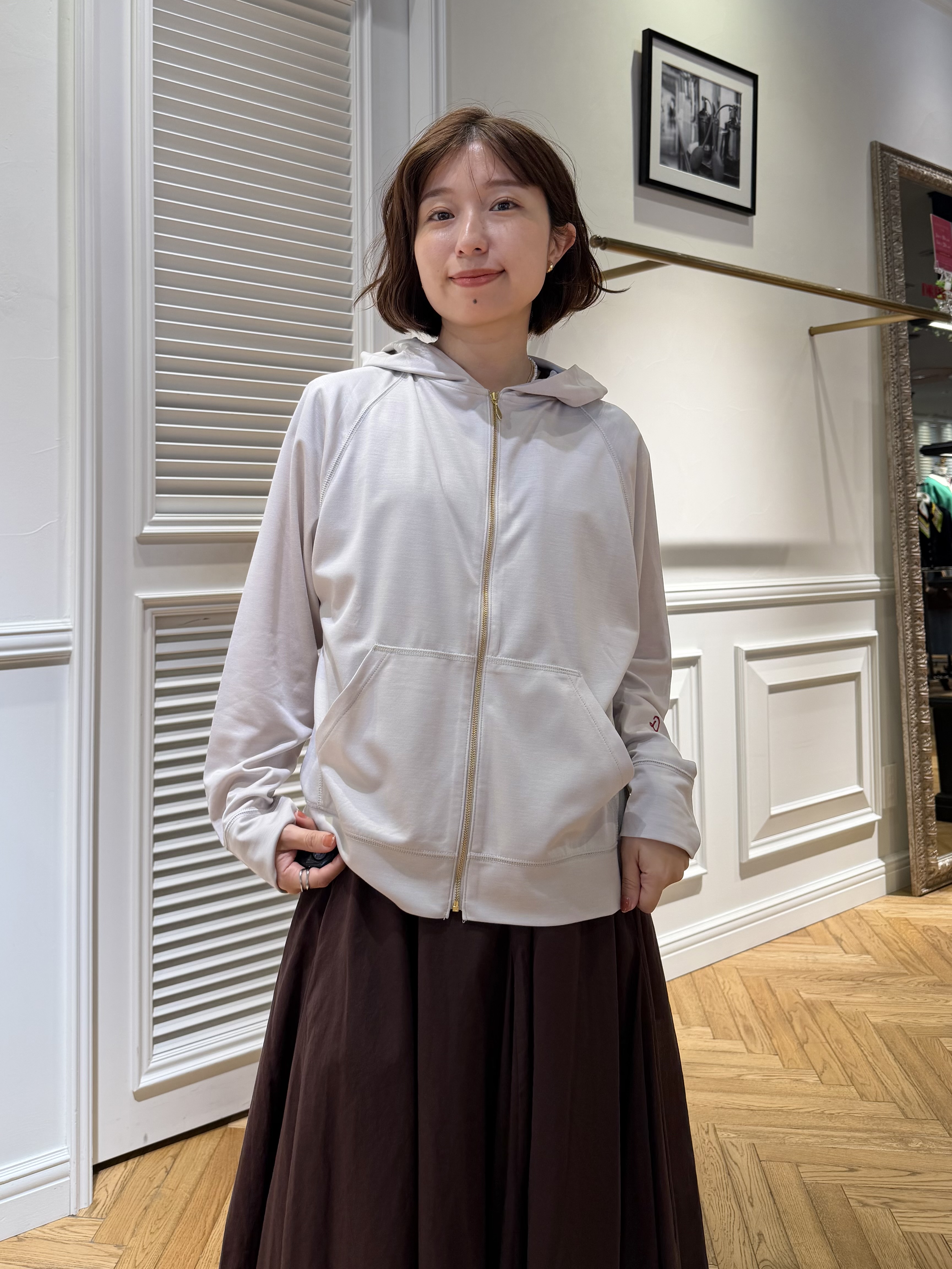 つじ まこさんの「DRESSTERIOR｜【きれいめ/ウォッシャブル】コットンローンフレンチスリーブワンピ」を使ったコーディネート