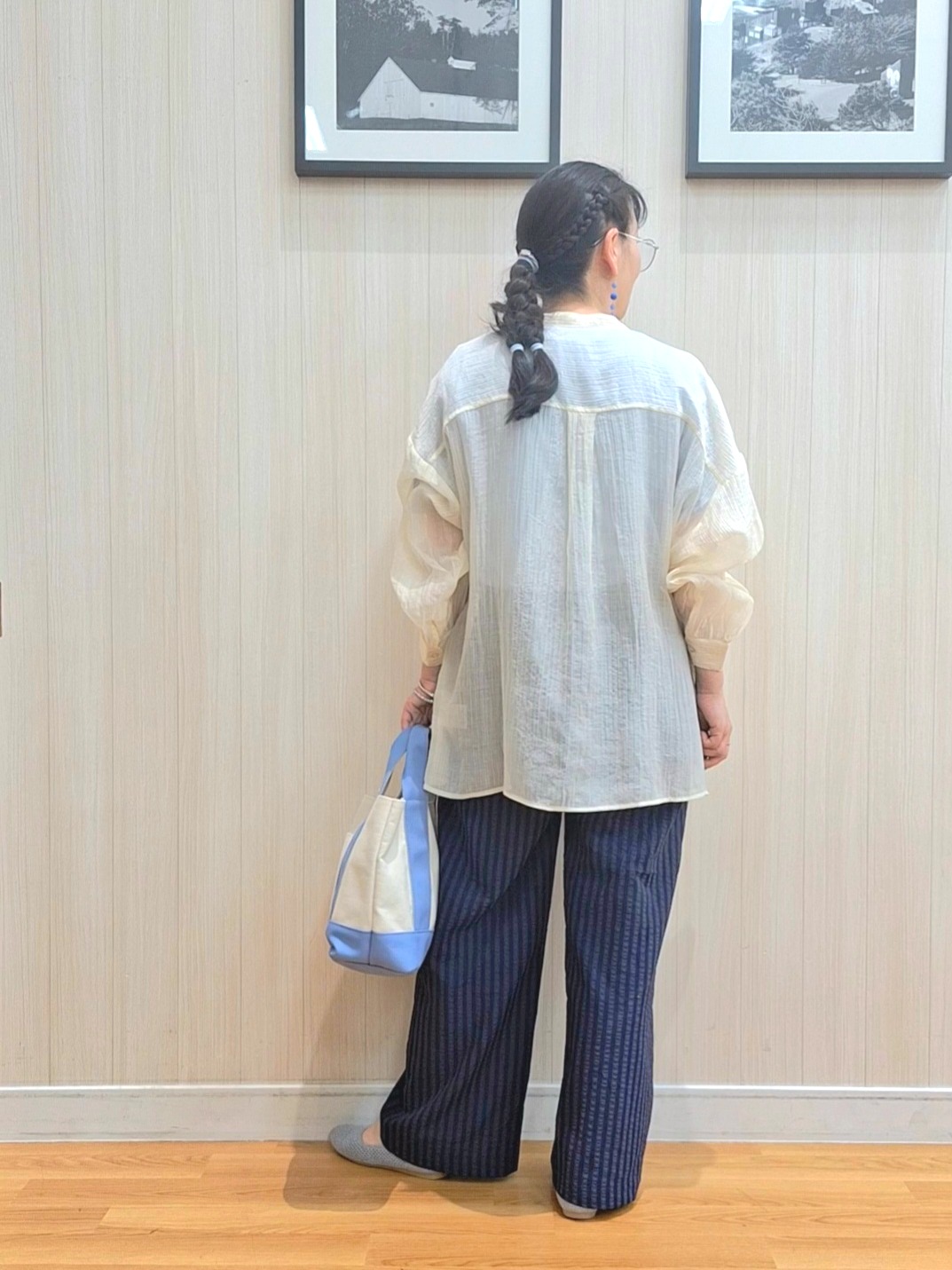 Saoさんの「SHOO･LA･RUE｜【S-LL】大人のシアー感 風合い楽しむバンドカラーシャツ」を使ったコーディネート