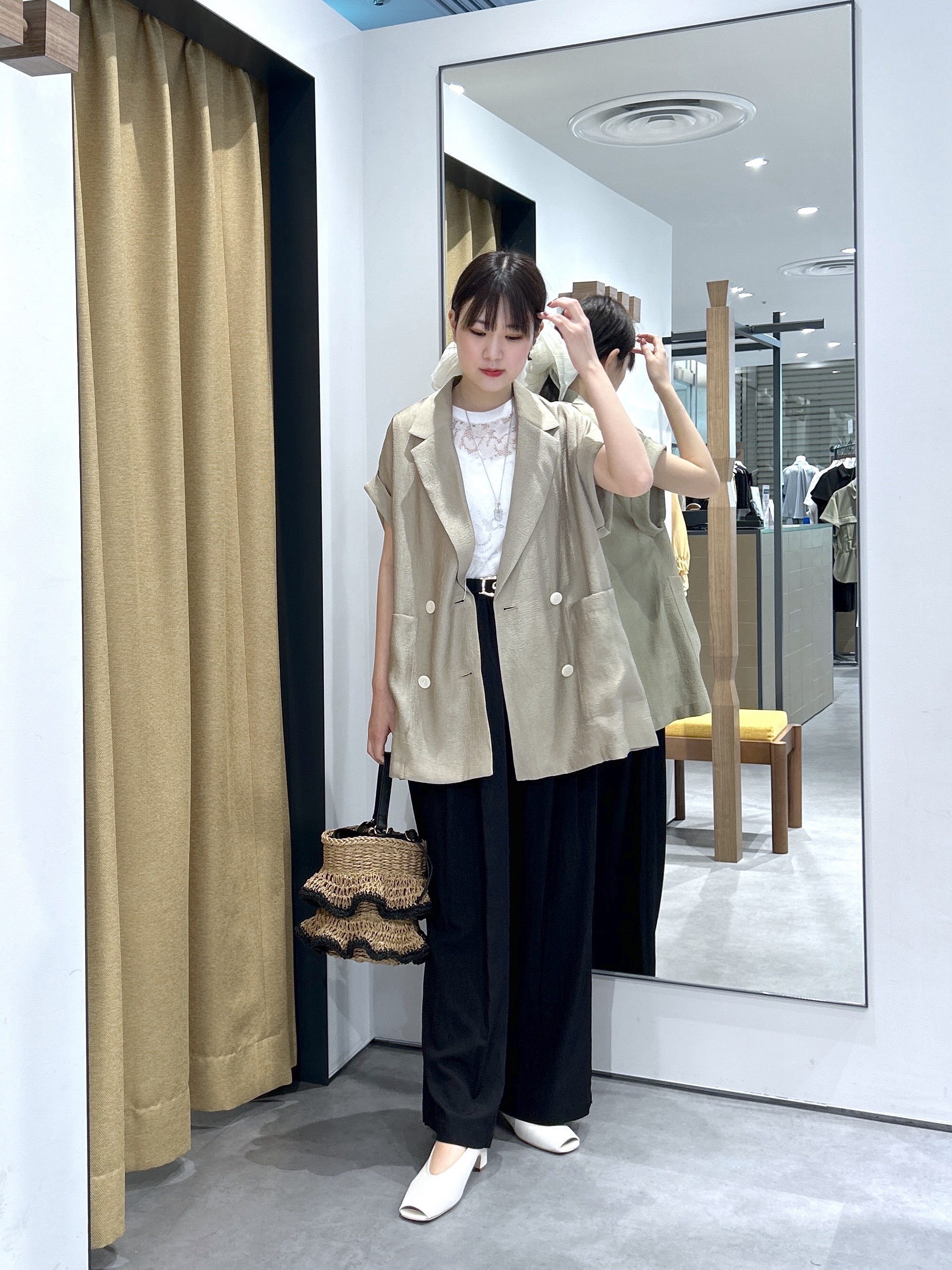 Renoさんの「INDIVI｜ワッシャーシアー半袖ダブルジャケット」を使ったコーディネート