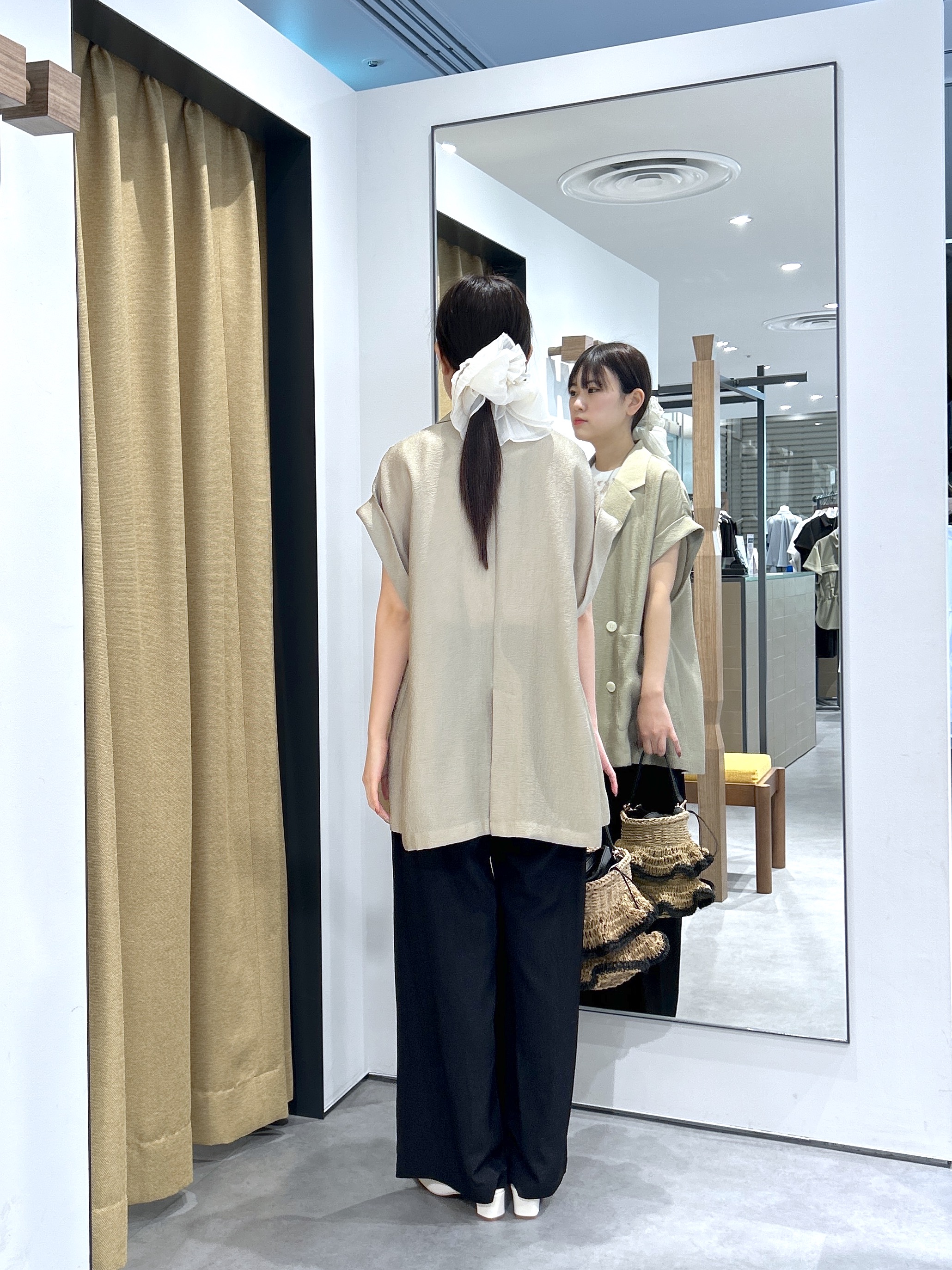 Renoさんの「INDIVI｜ワッシャーシアー半袖ダブルジャケット」を使ったコーディネート