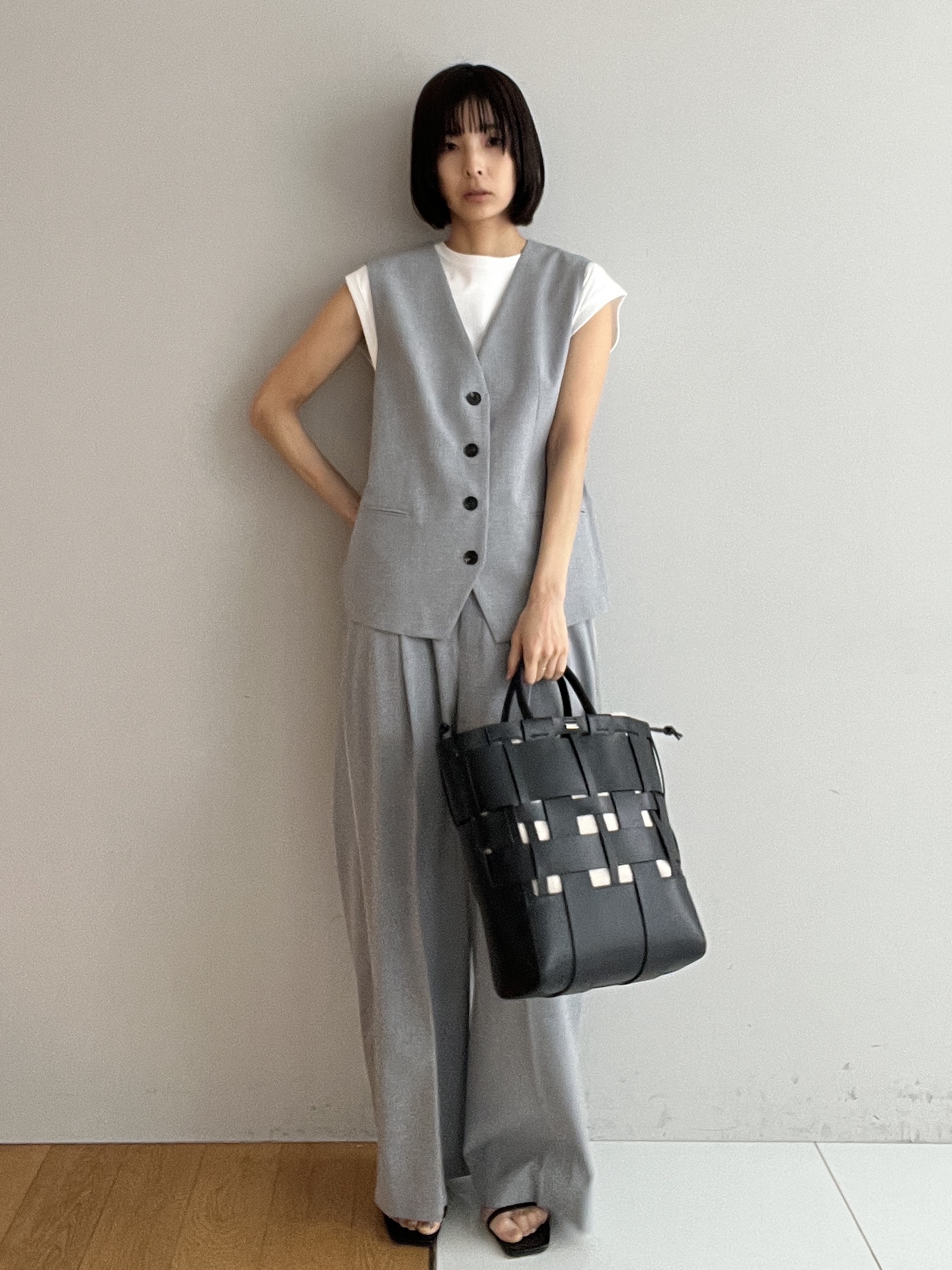 misaさんの「DRESSTERIOR｜【otonaMUSE5月号掲載】スキニーベルトサンダル」を使ったコーディネート