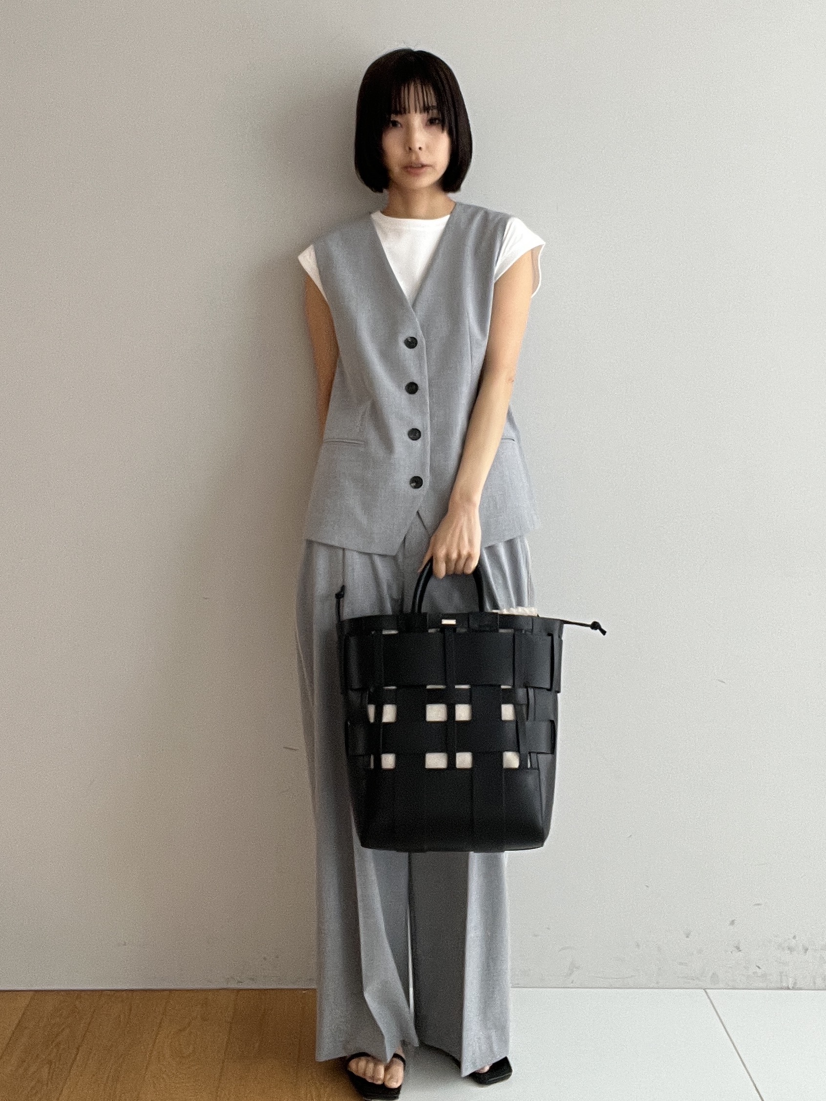 misaさんの「DRESSTERIOR｜【otonaMUSE5月号掲載】スキニーベルトサンダル」を使ったコーディネート