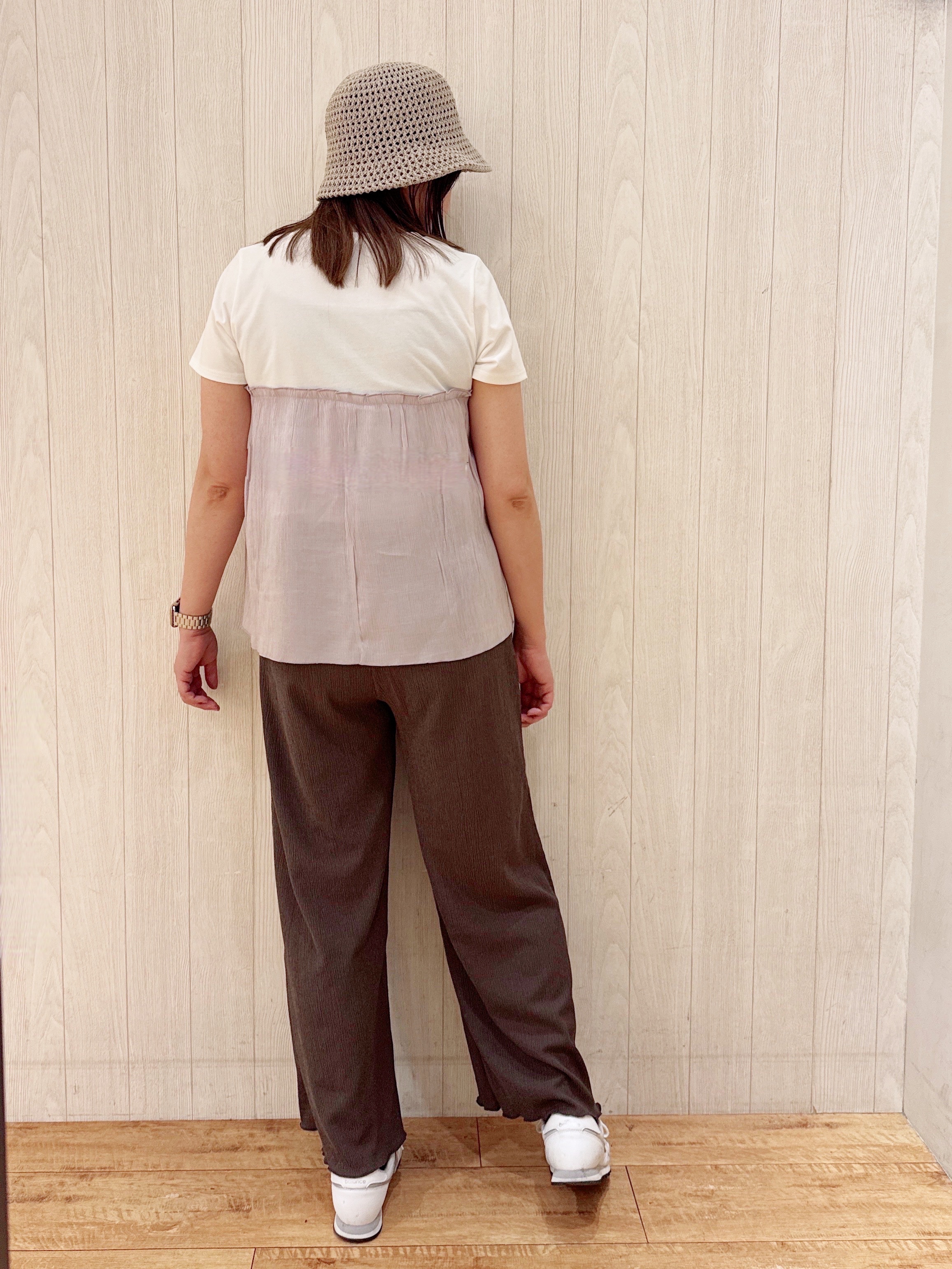 あーやさんの「SHOO･LA･RUE｜【体型カバー】1枚でインせず決まる きらきらビスチェ風Tシャツ」を使ったコーディネート