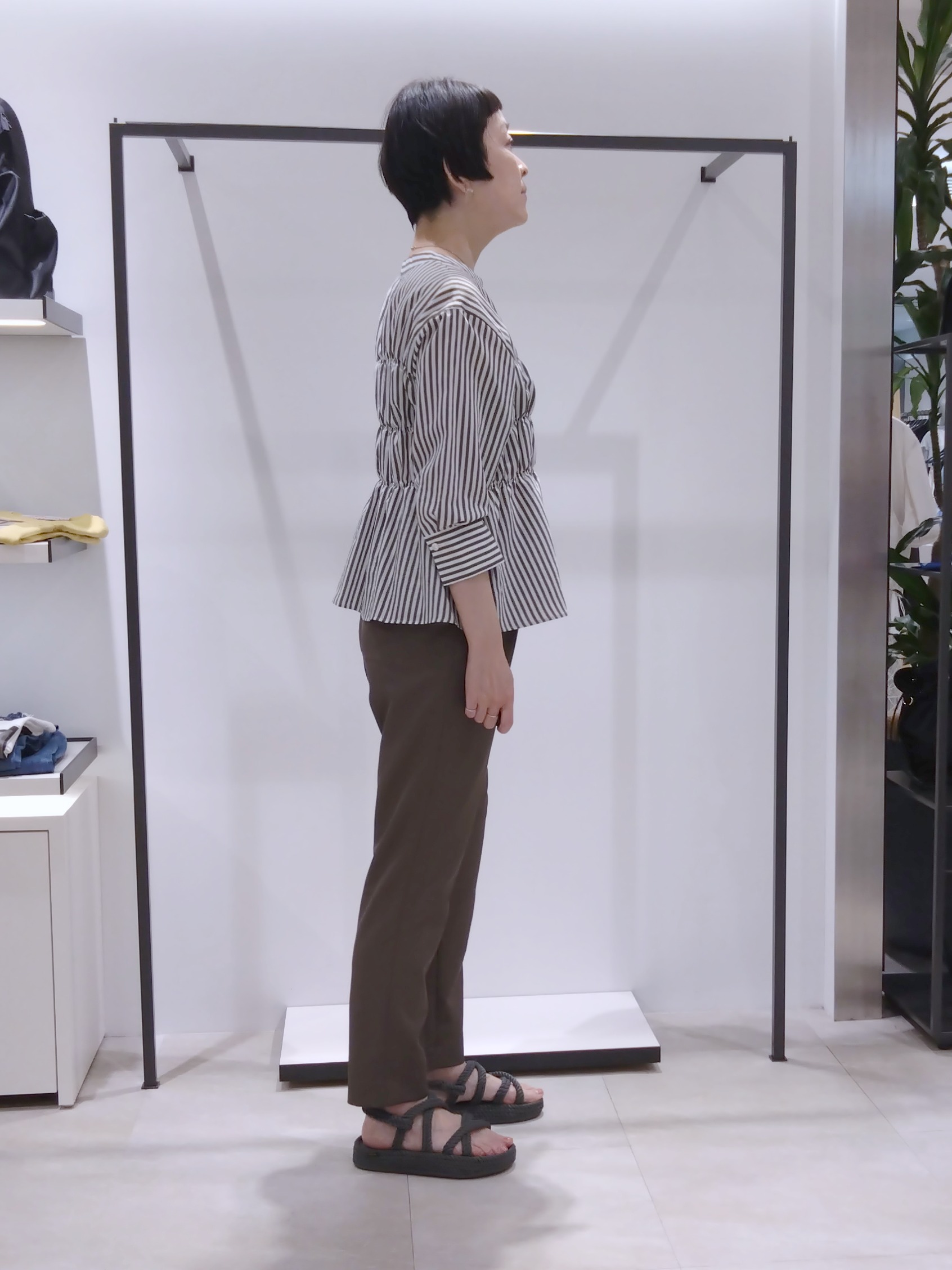 まちこさんの「UNTITLED｜【すっきり見え/接触冷感/吸水速乾】クリーンライン パンツ」を使ったコーディネート