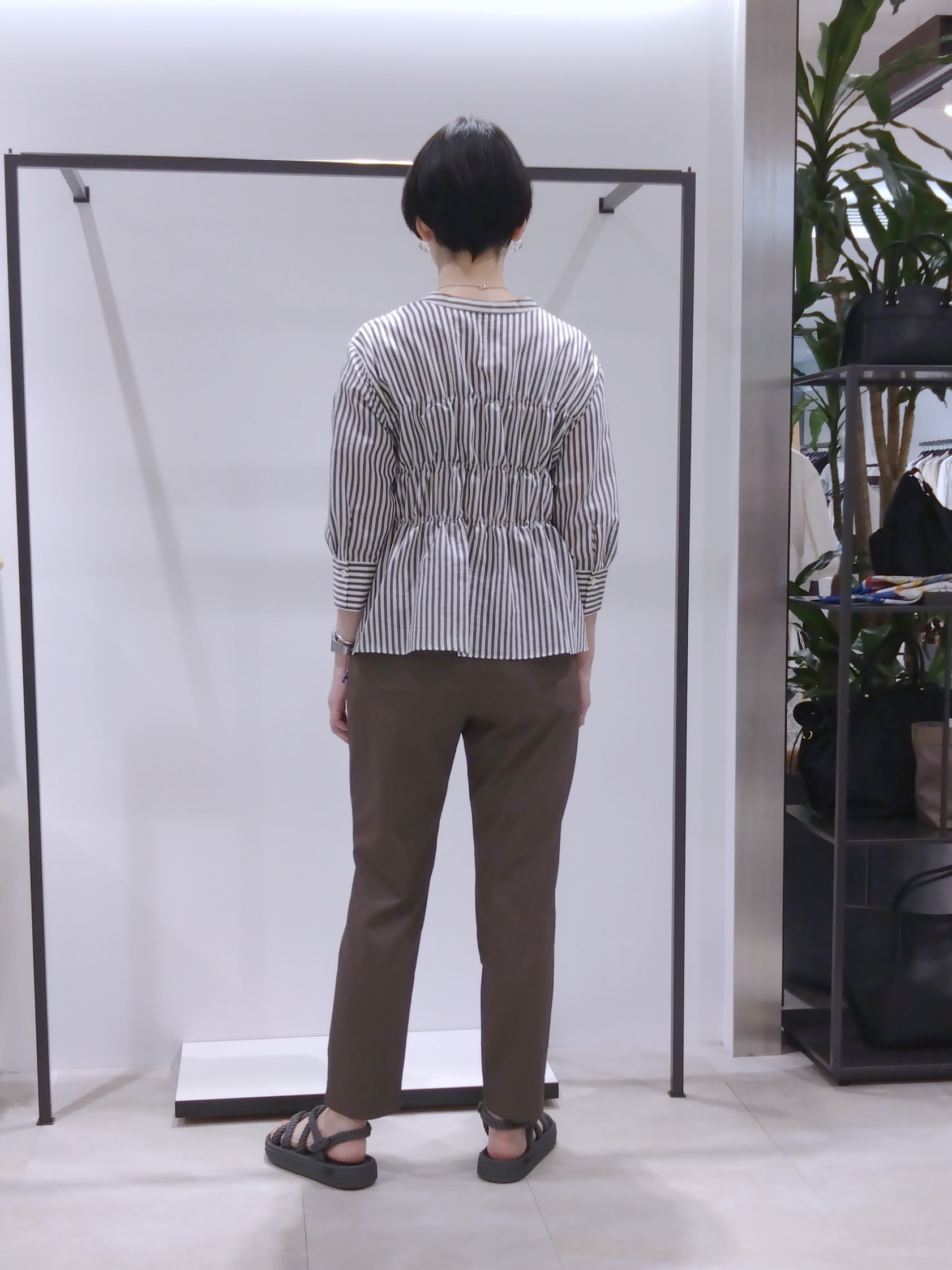 まちこさんの「UNTITLED｜【すっきり見え/接触冷感/吸水速乾】クリーンライン パンツ」を使ったコーディネート