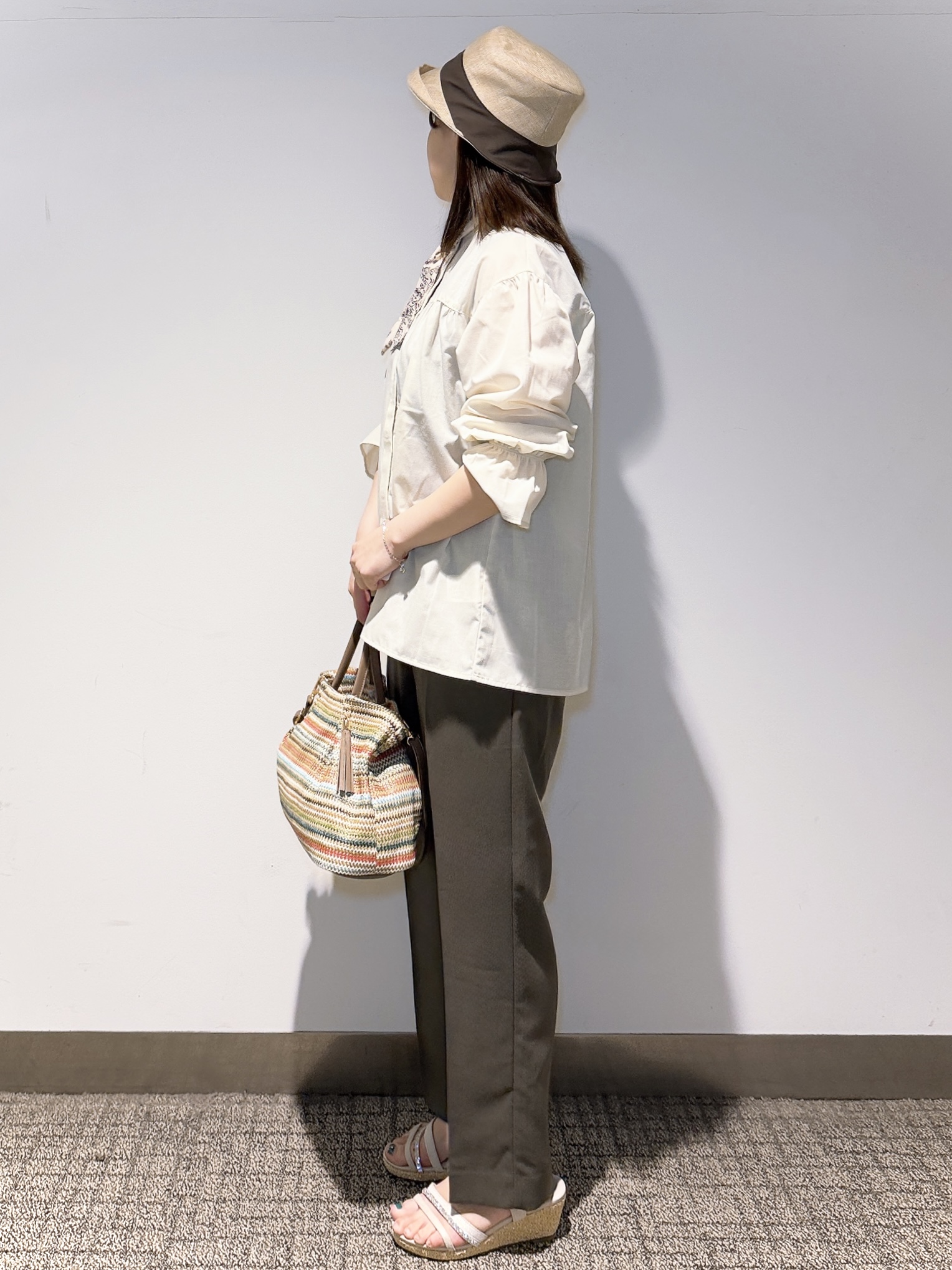 みーさんの「grove｜【イージーケア】麻混スタンドギャザーシャツ」を使ったコーディネート