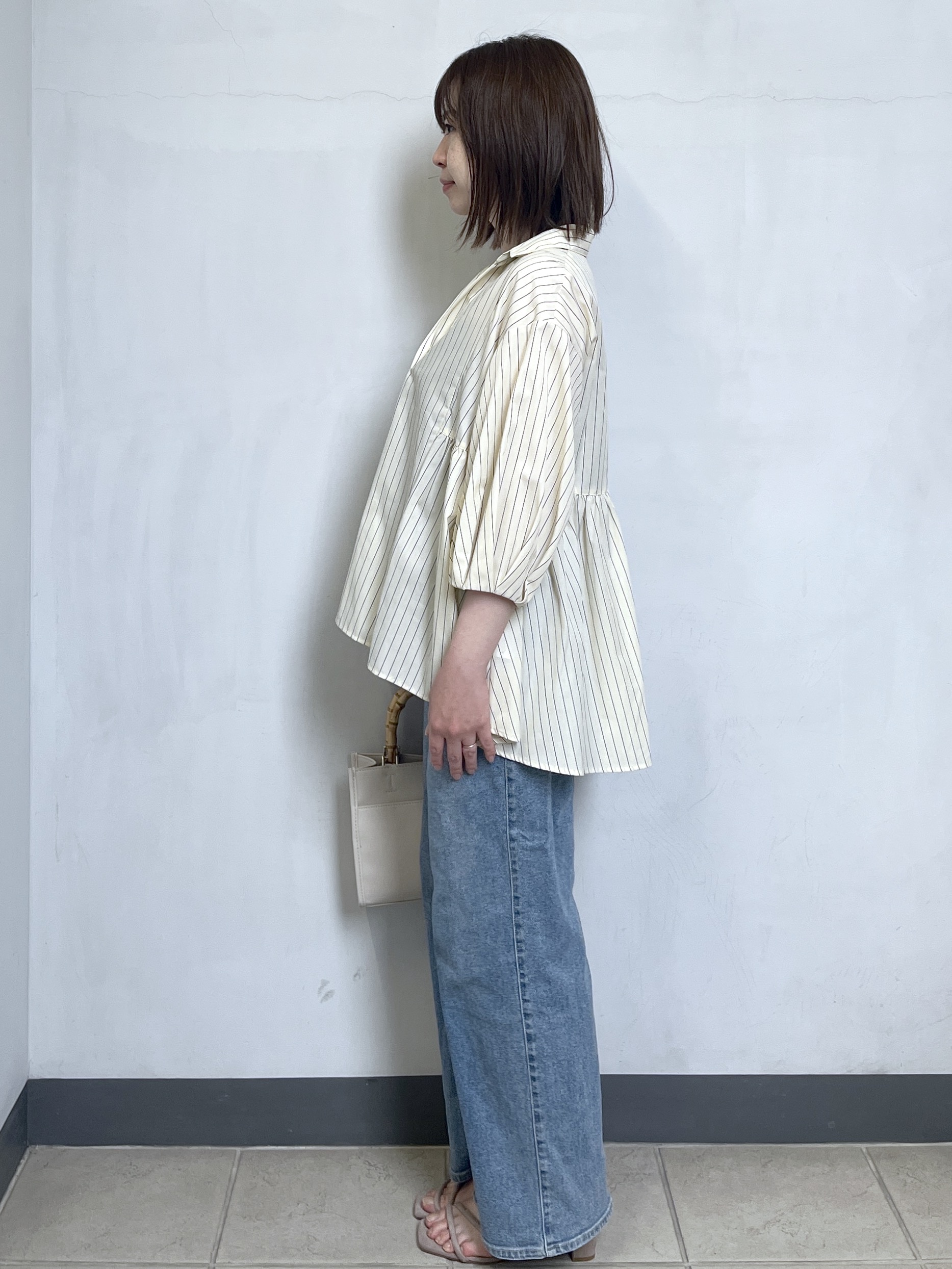 mikiさんの「OPAQUE.CLIP｜スキッパーペプラムブラウス【洗濯機OK】」を使ったコーディネート
