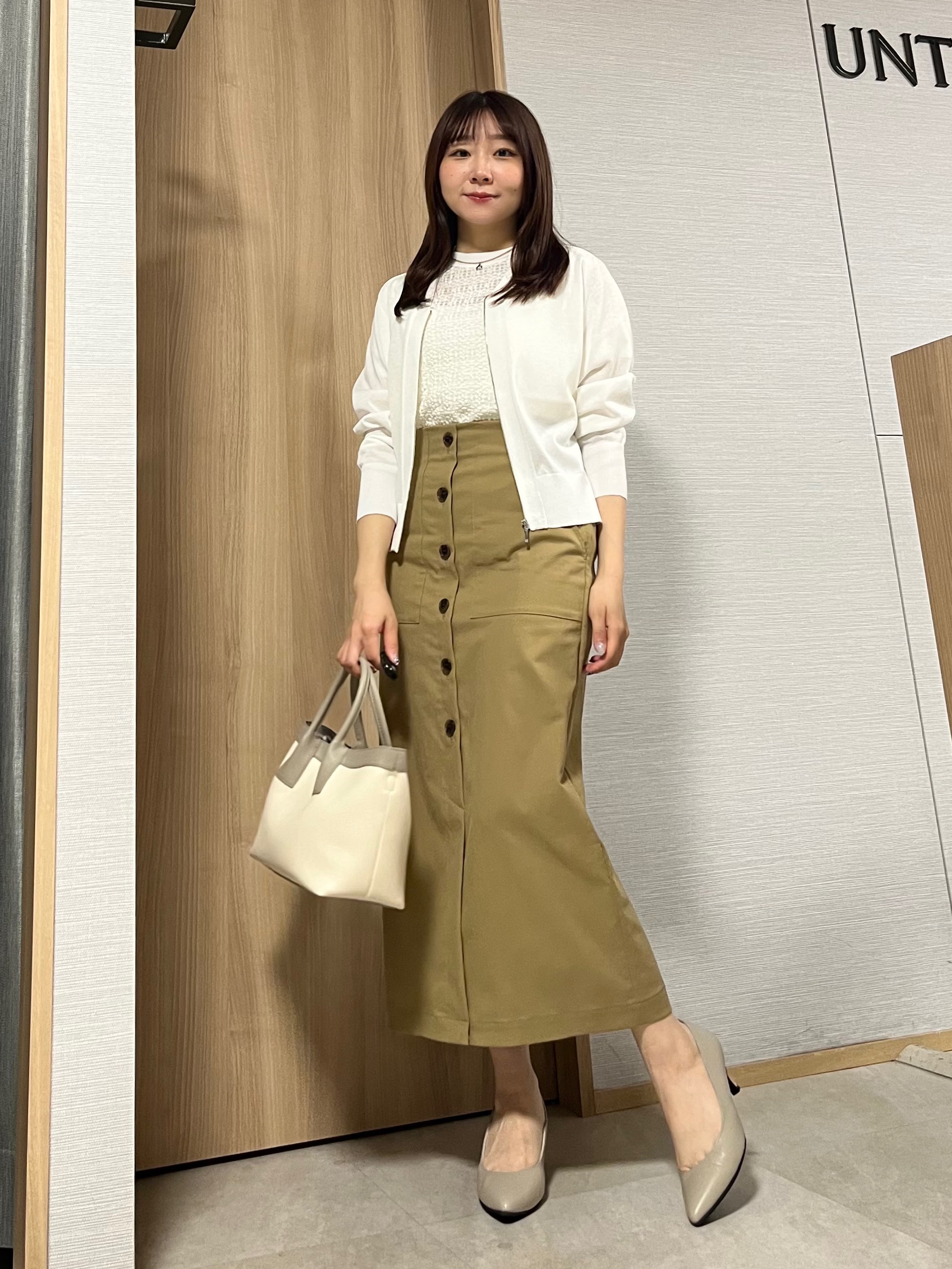 KAHOさんの「UNTITLED｜【洗える／シアー】ミニヨンレースプルオーバー」を使ったコーディネート