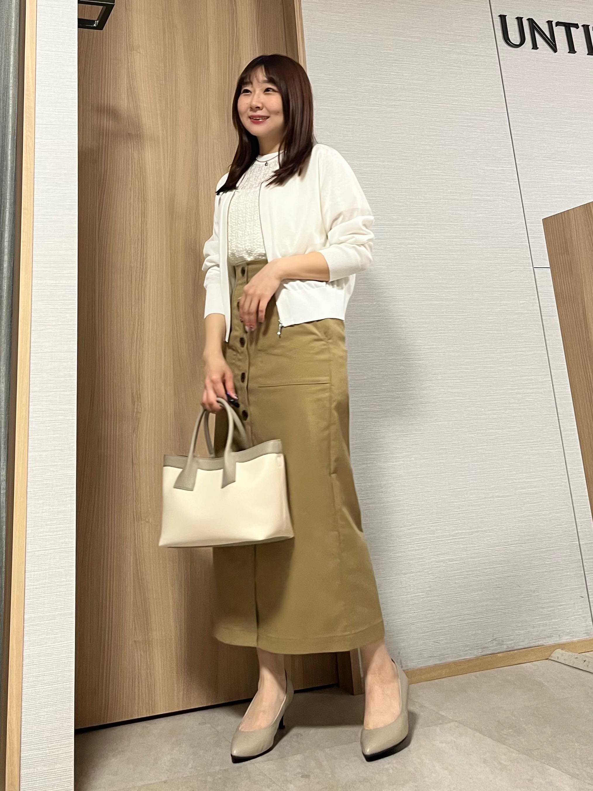 KAHOさんの「UNTITLED｜【洗える／シアー】ミニヨンレースプルオーバー」を使ったコーディネート