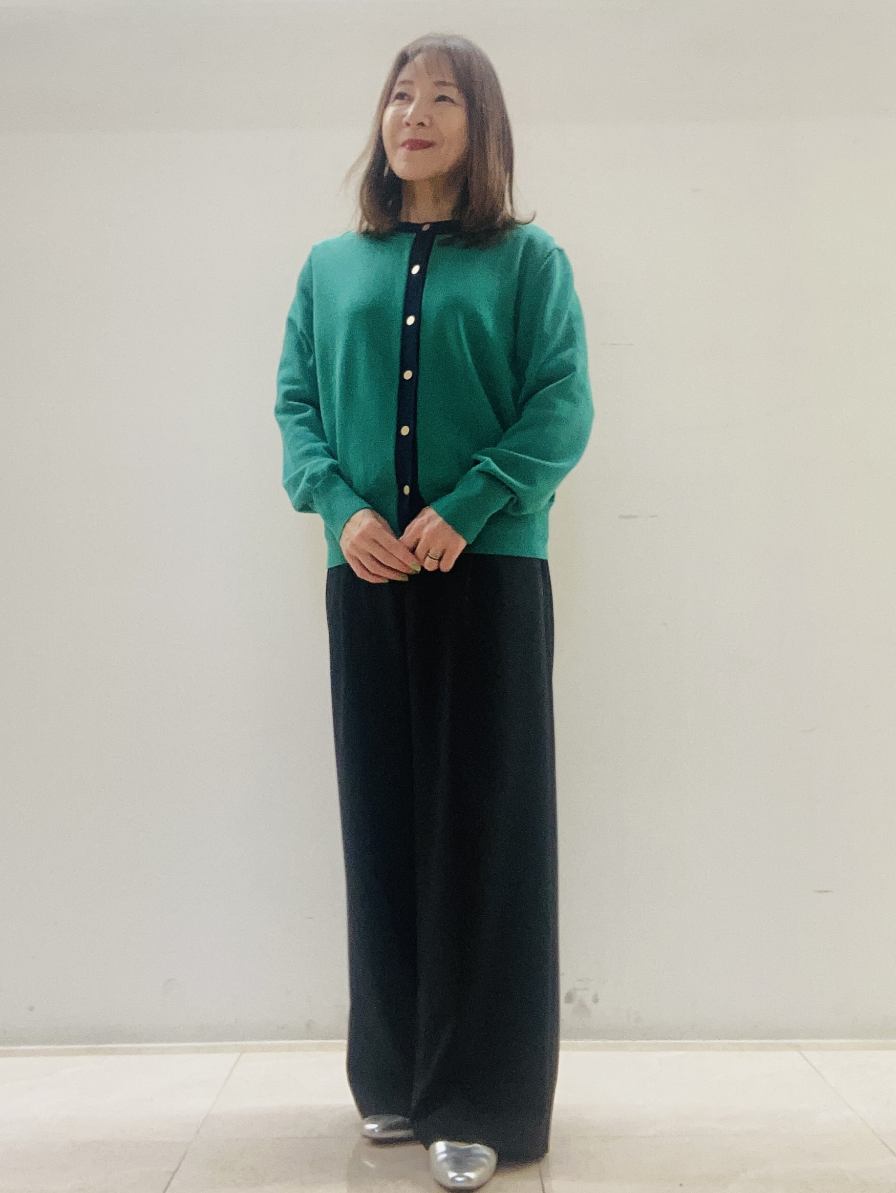 kurodaさんの「Reflect｜【アンサンブル可】バイカラーカーディガン」を使ったコーディネート