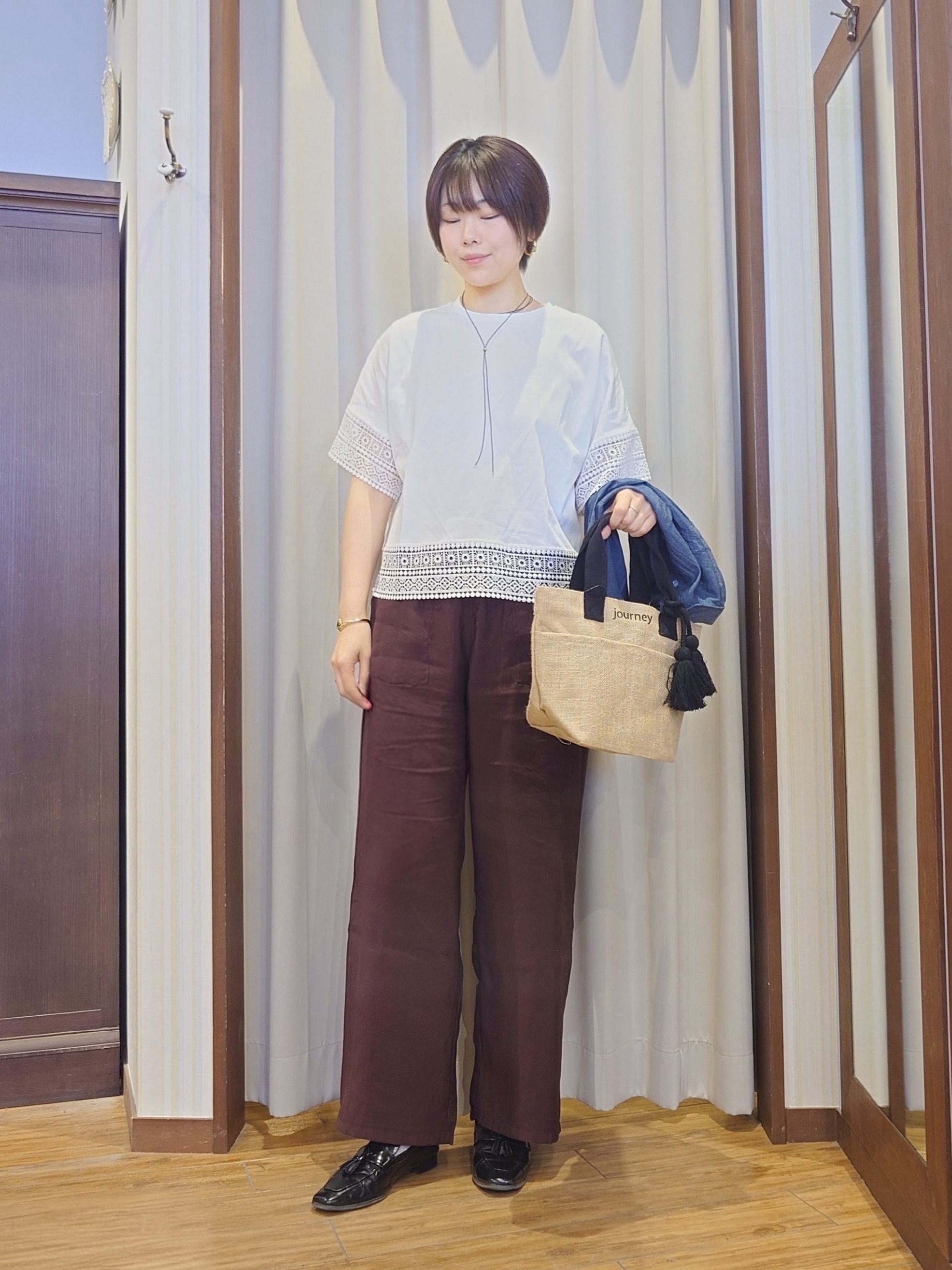 ERIKOさんの「SHOO･LA･RUE｜【洗濯機可/体型カバー/S-LL】レース使いがポイント デザインTシャツ」を使ったコーディネート