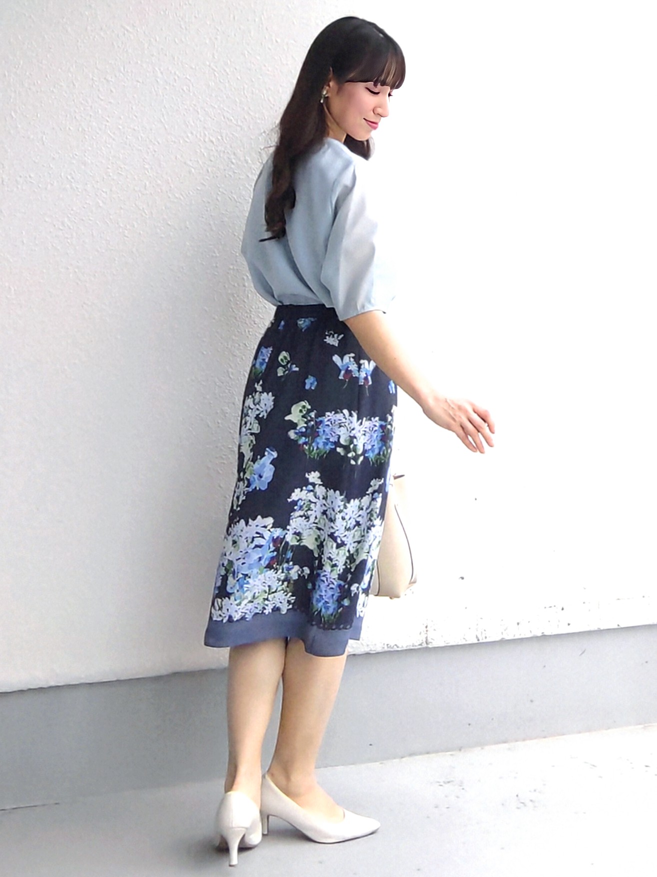 keinaさんの「SunaUna｜多色花柄プリントスカート」を使ったコーディネート
