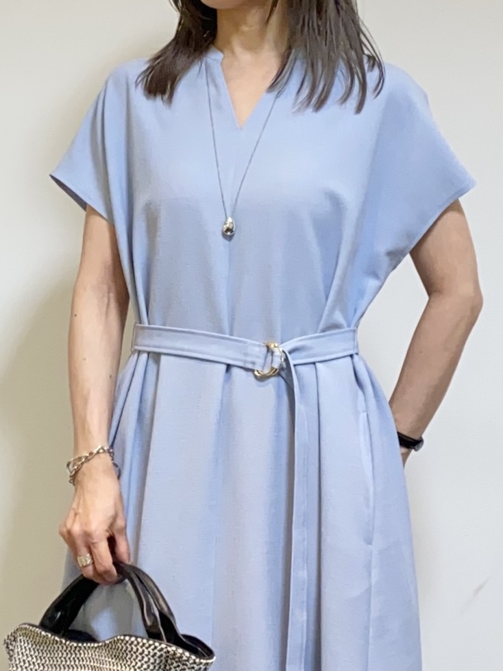 tomoさんの「UNTITLED｜【アンサンブル可/日除け・冷房対策】シアーレーヨンZIPカーディガン」を使ったコーディネート