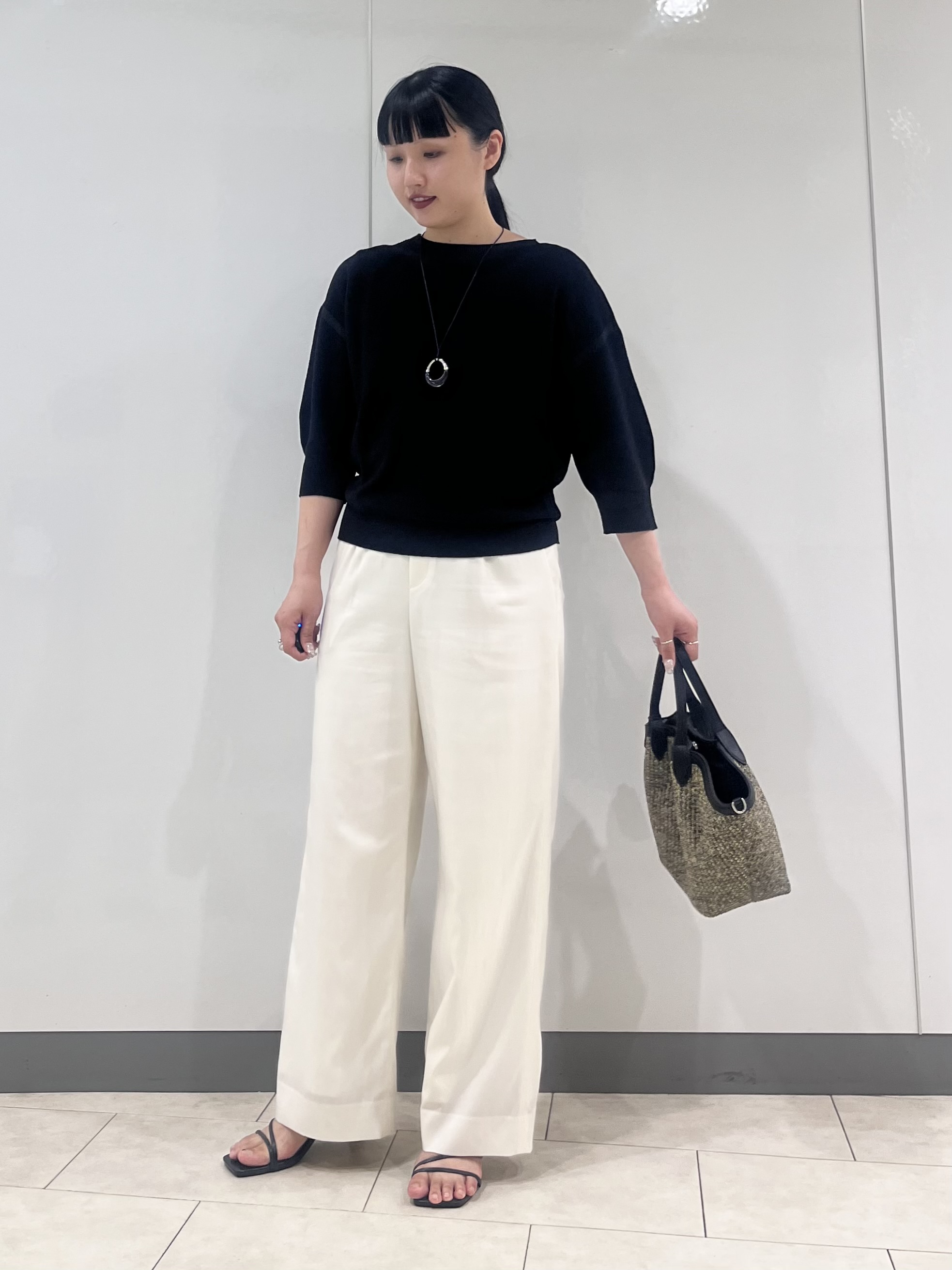 hasuさんの「INDIVI｜【洗える／大人シアー】エアリー バルーンブルゾン」を使ったコーディネート