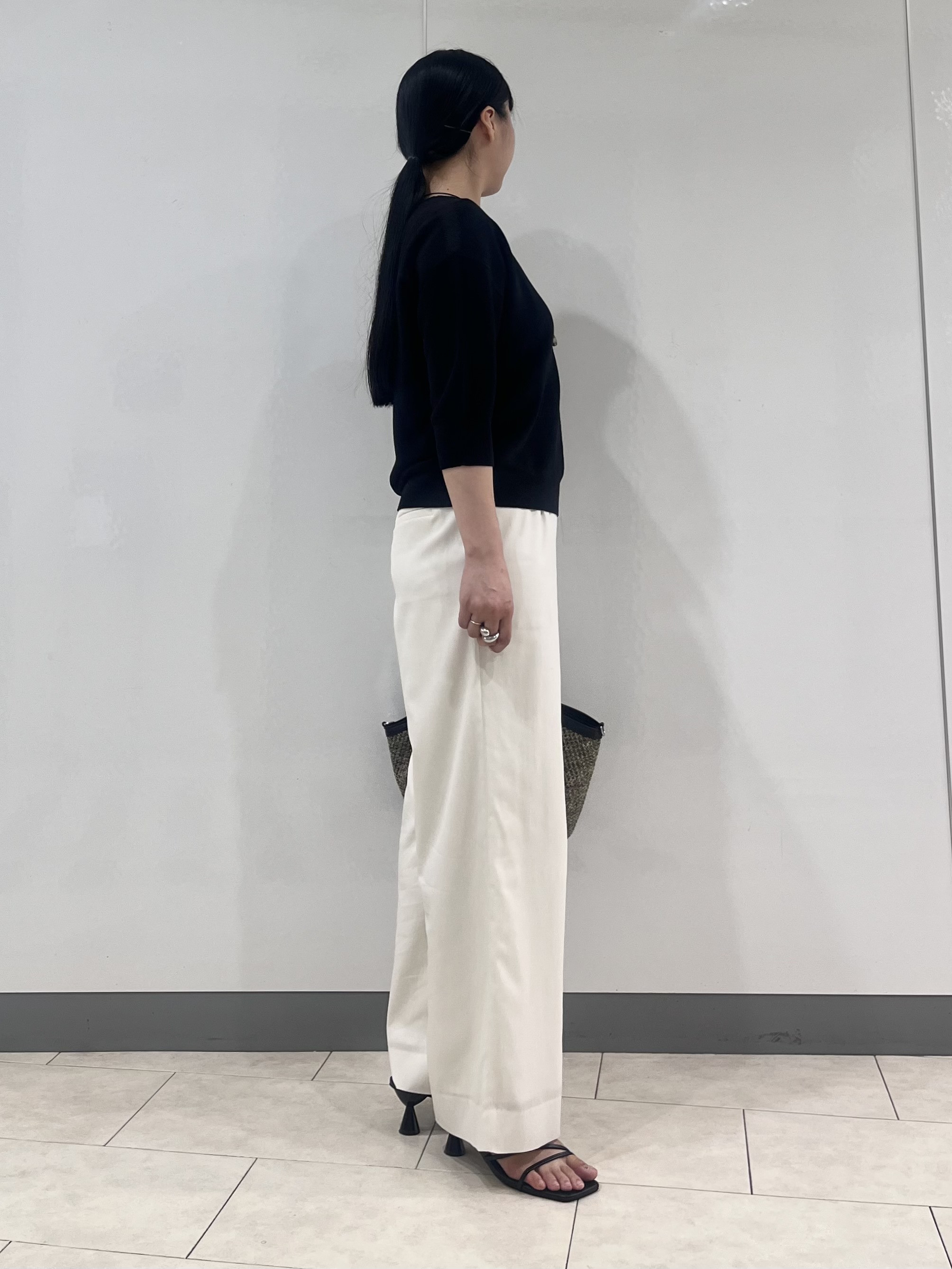 hasuさんの「INDIVI｜【洗える／大人シアー】エアリー バルーンブルゾン」を使ったコーディネート