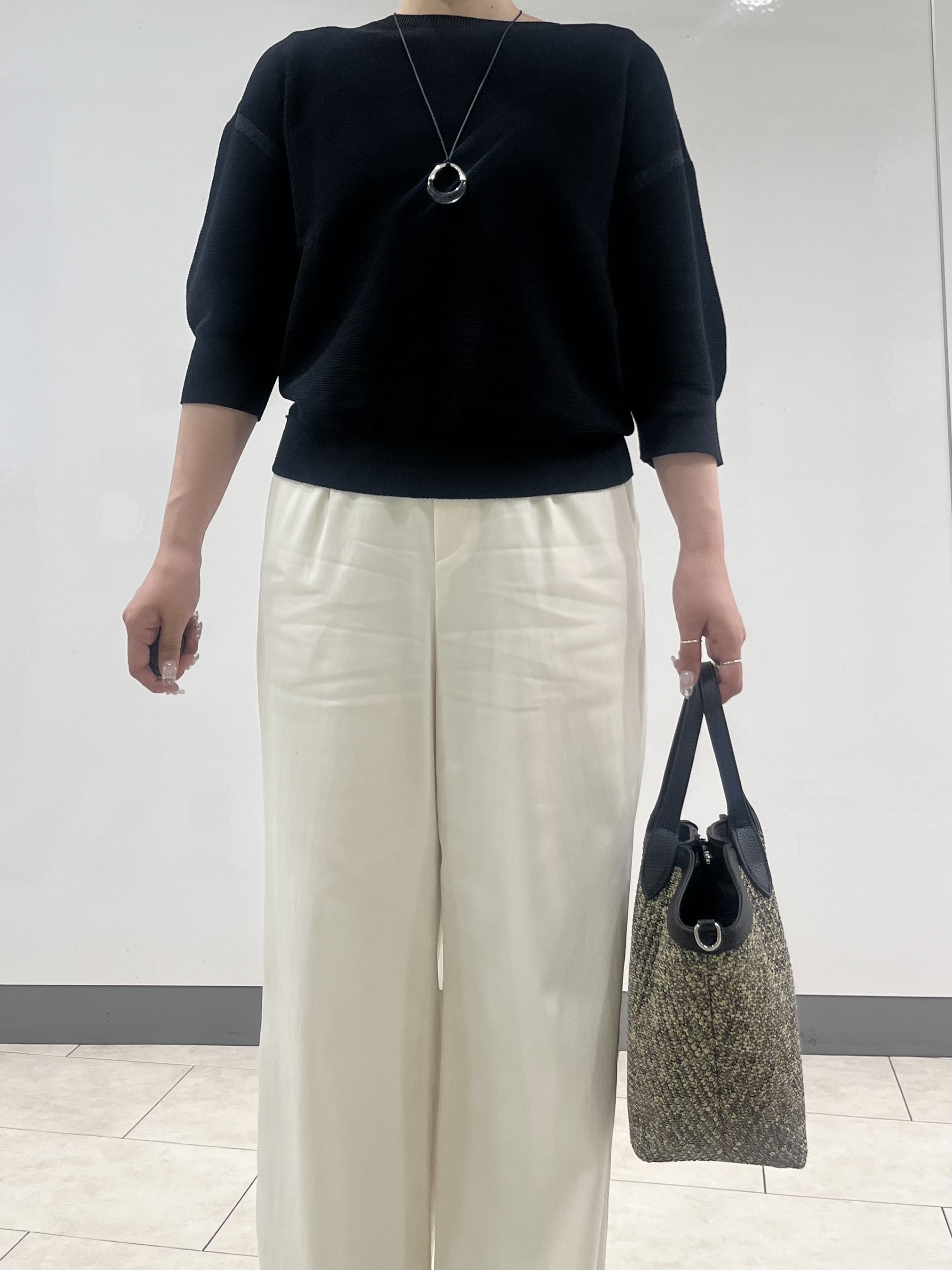 hasuさんの「INDIVI｜【洗える／大人シアー】エアリー バルーンブルゾン」を使ったコーディネート