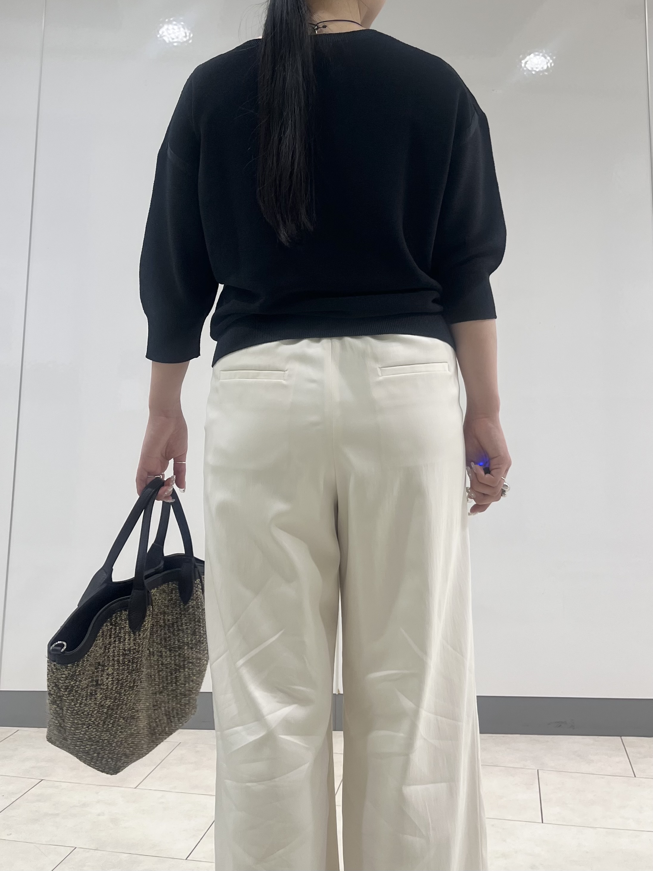 hasuさんの「INDIVI｜【洗える／大人シアー】エアリー バルーンブルゾン」を使ったコーディネート