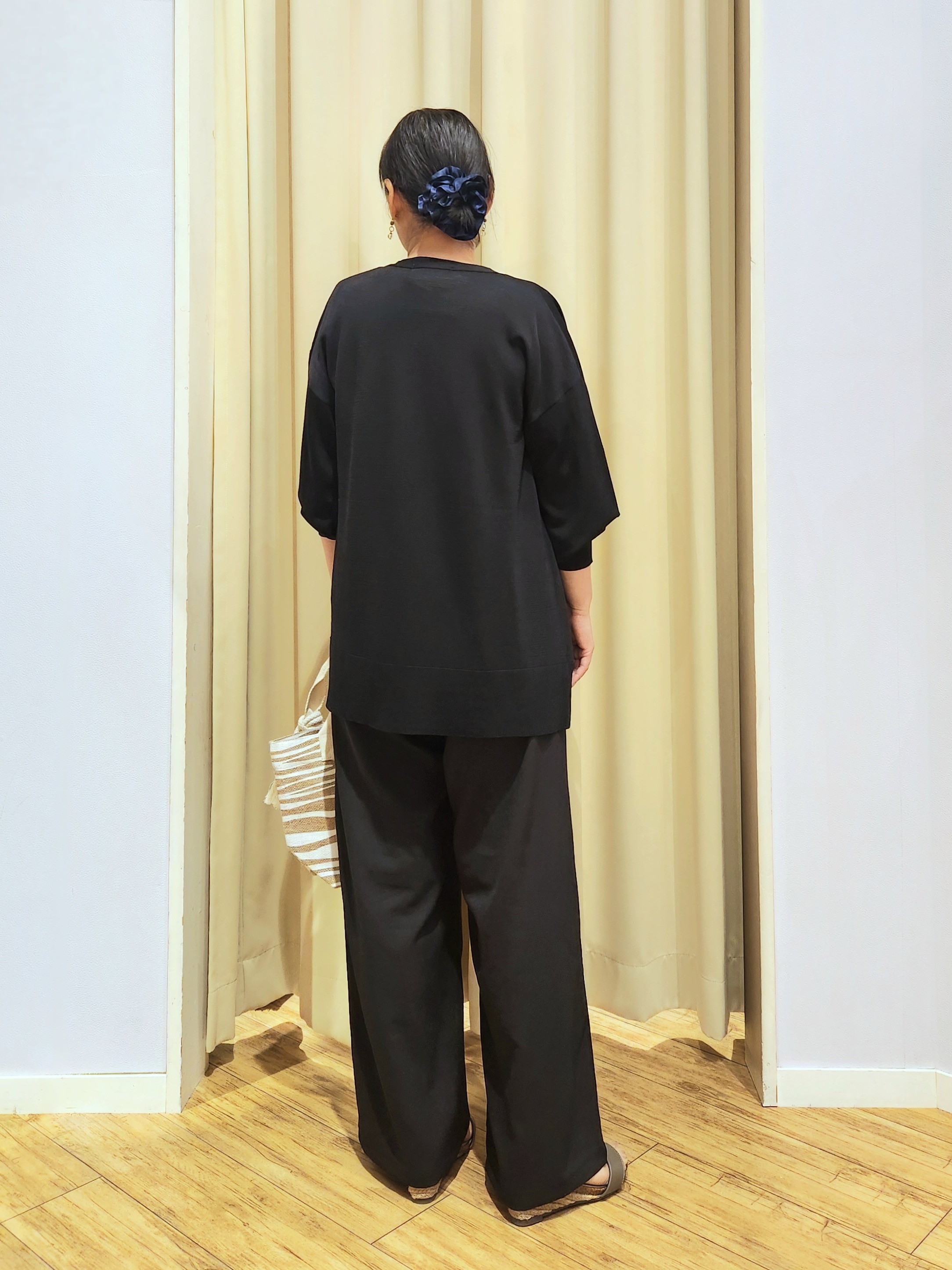 くまさんの「SHOO･LA･RUE｜【体型カバー】1枚でインせず決まる きらきらビスチェ風Tシャツ」を使ったコーディネート