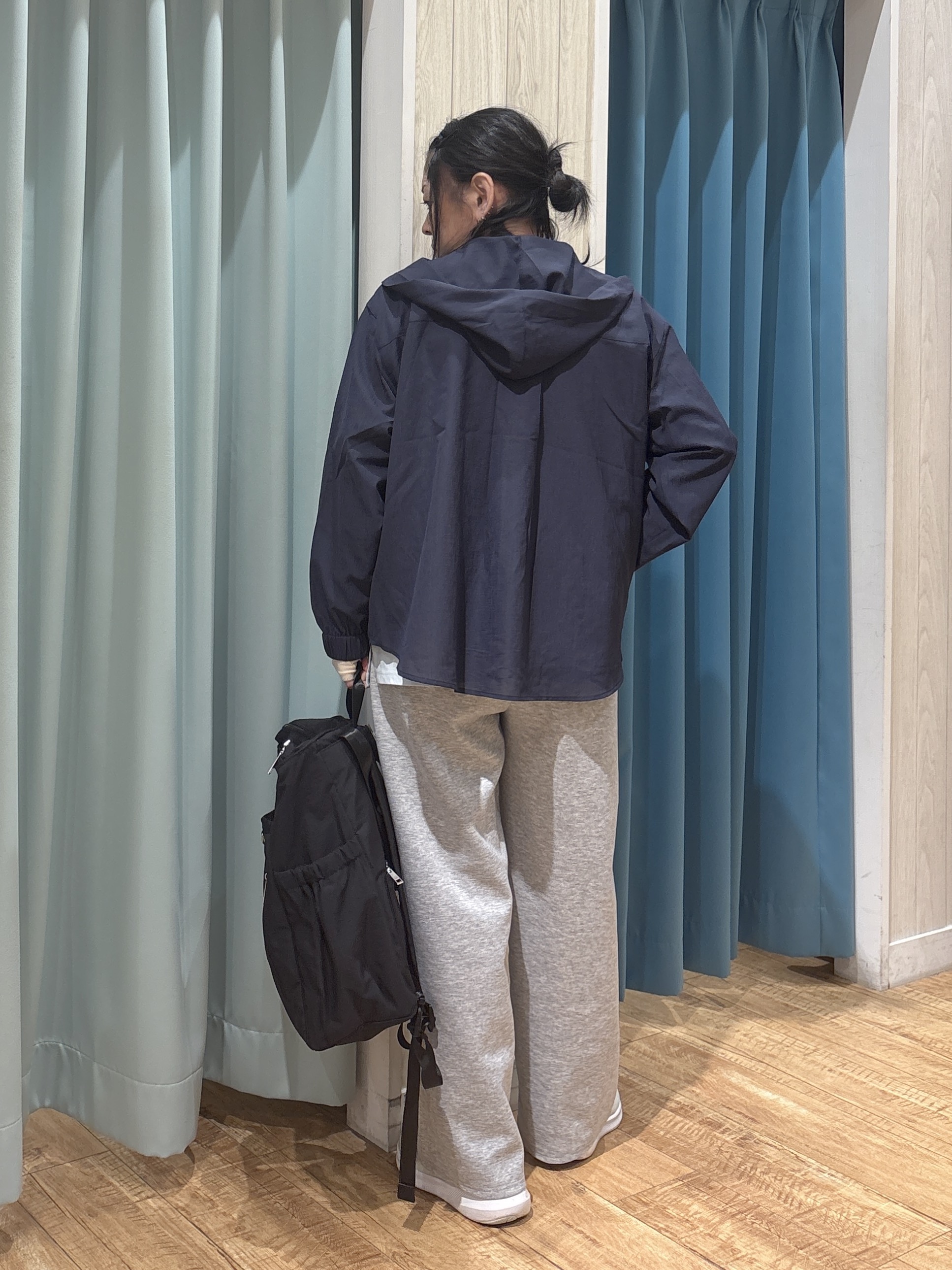 わかさんの「SHOO･LA･RUE｜【通気性〇/洗濯機可/S-LL】UVカット機能付き ライトな着心地シャツパーカ」を使ったコーディネート